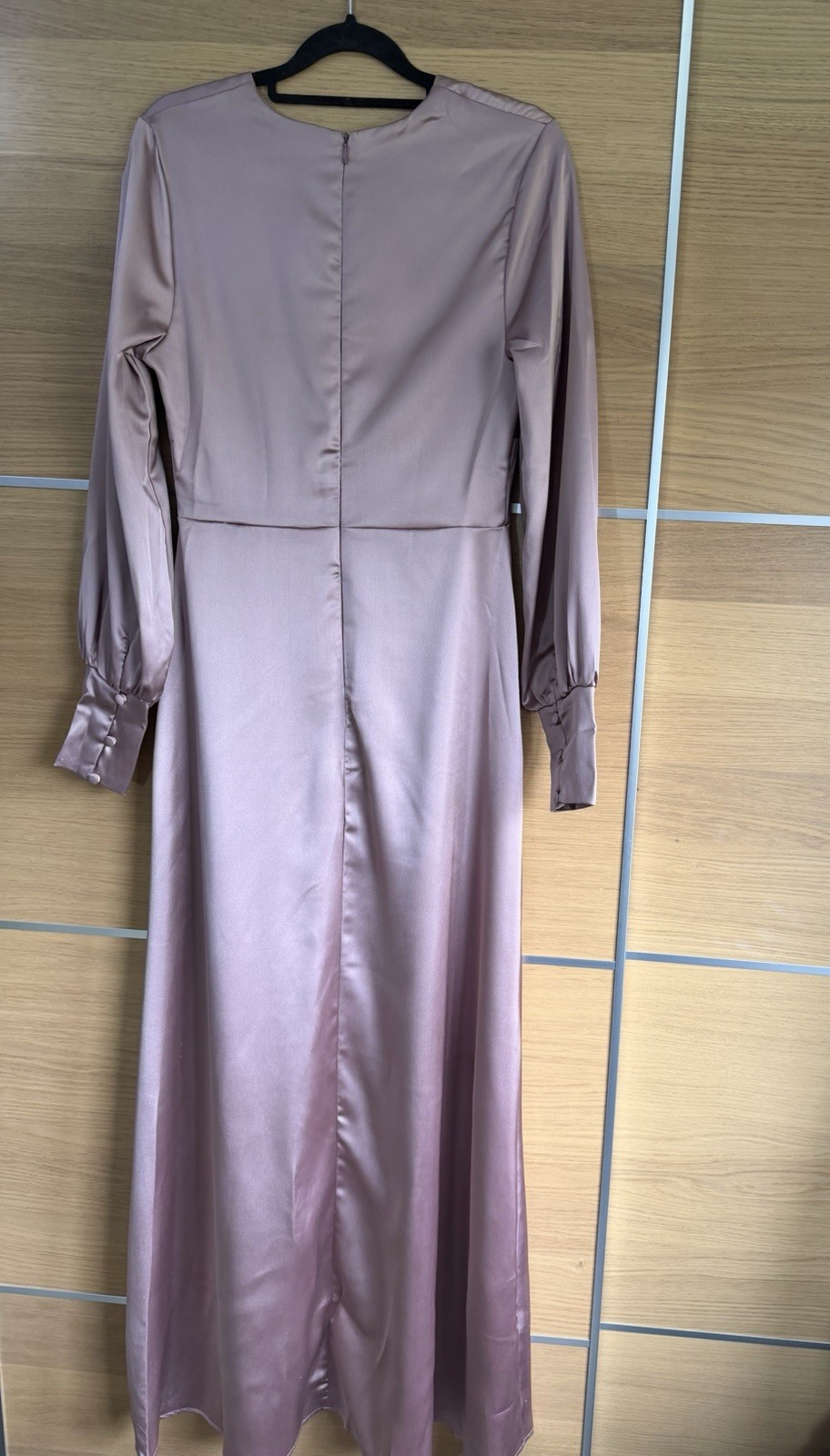 Blume Bridal size 10 Satin Plunge Maxi Dress Blush Pink Wedding Guest Bridesmaid