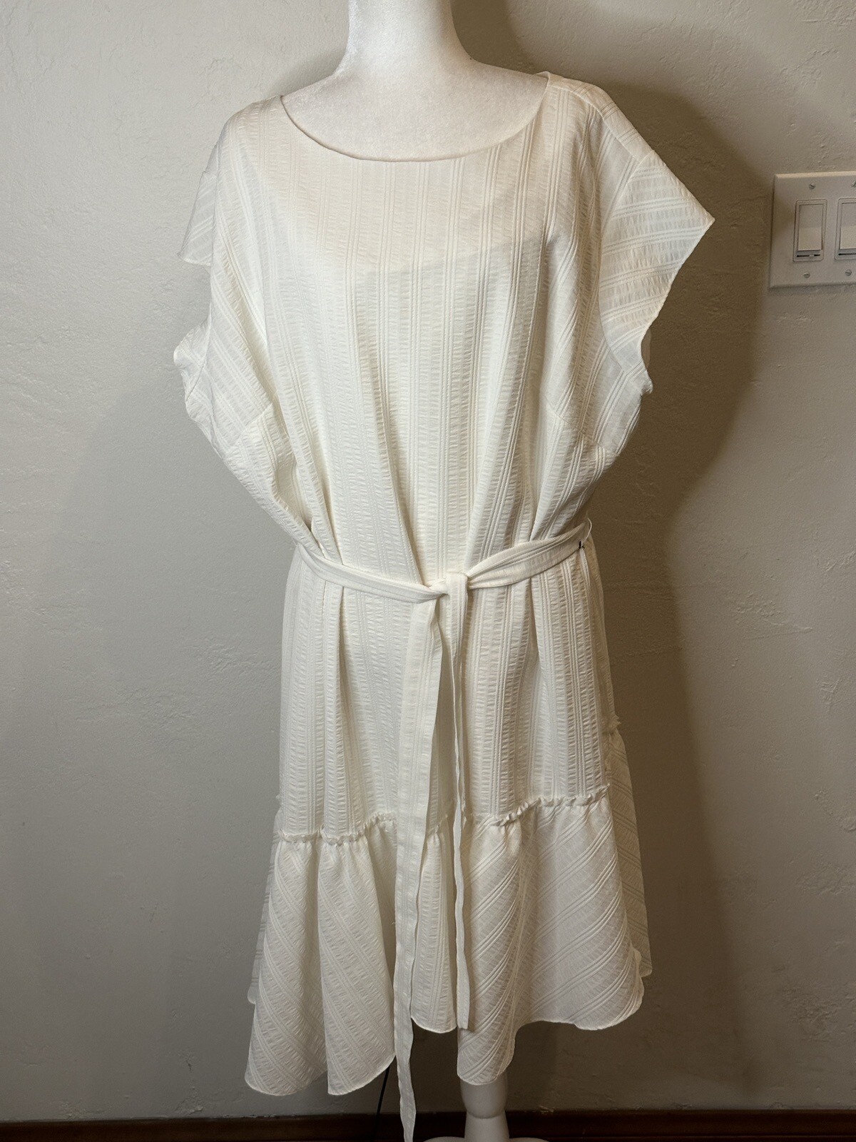 Vince Camuto Sheath Dress With Waist Tie Size 22W BD2432
