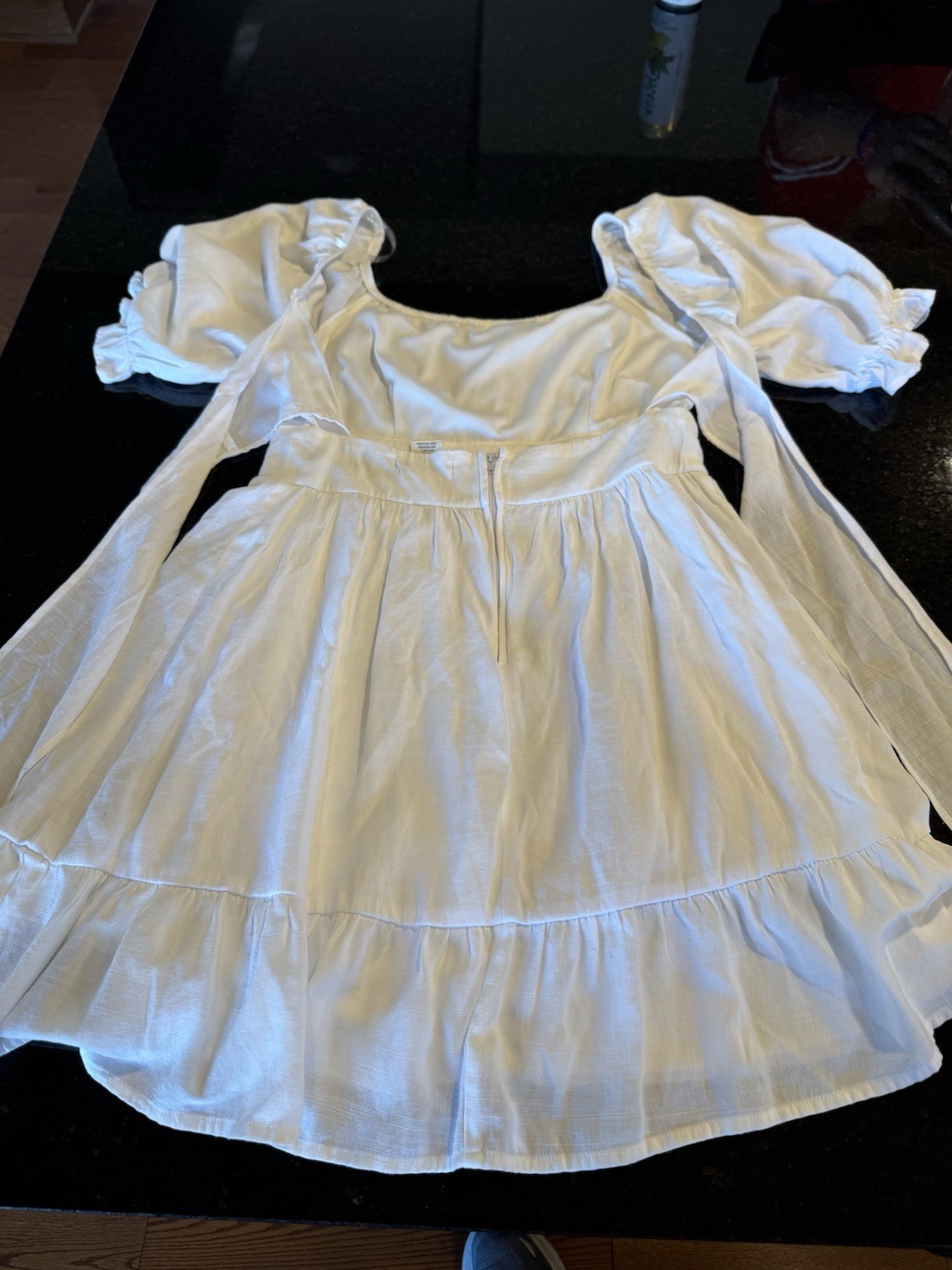 Alter’d State Women’s White Low Cut Dress With Zip And Tie Size Medium