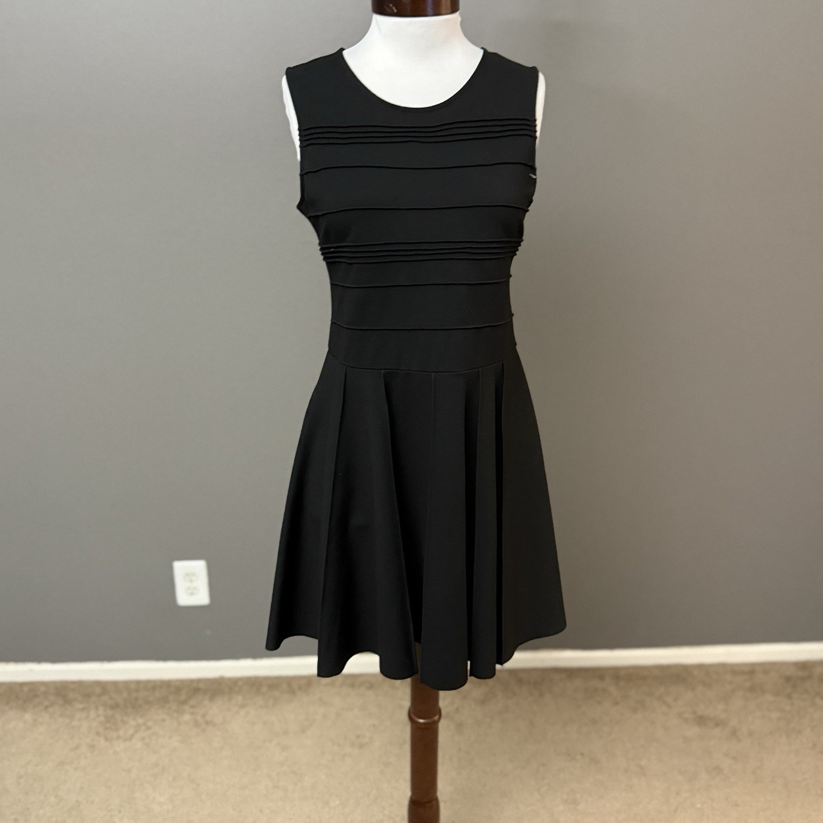 Parker Black Sleeveless Fit N Flare pleated Dress Sz L Fall Winter