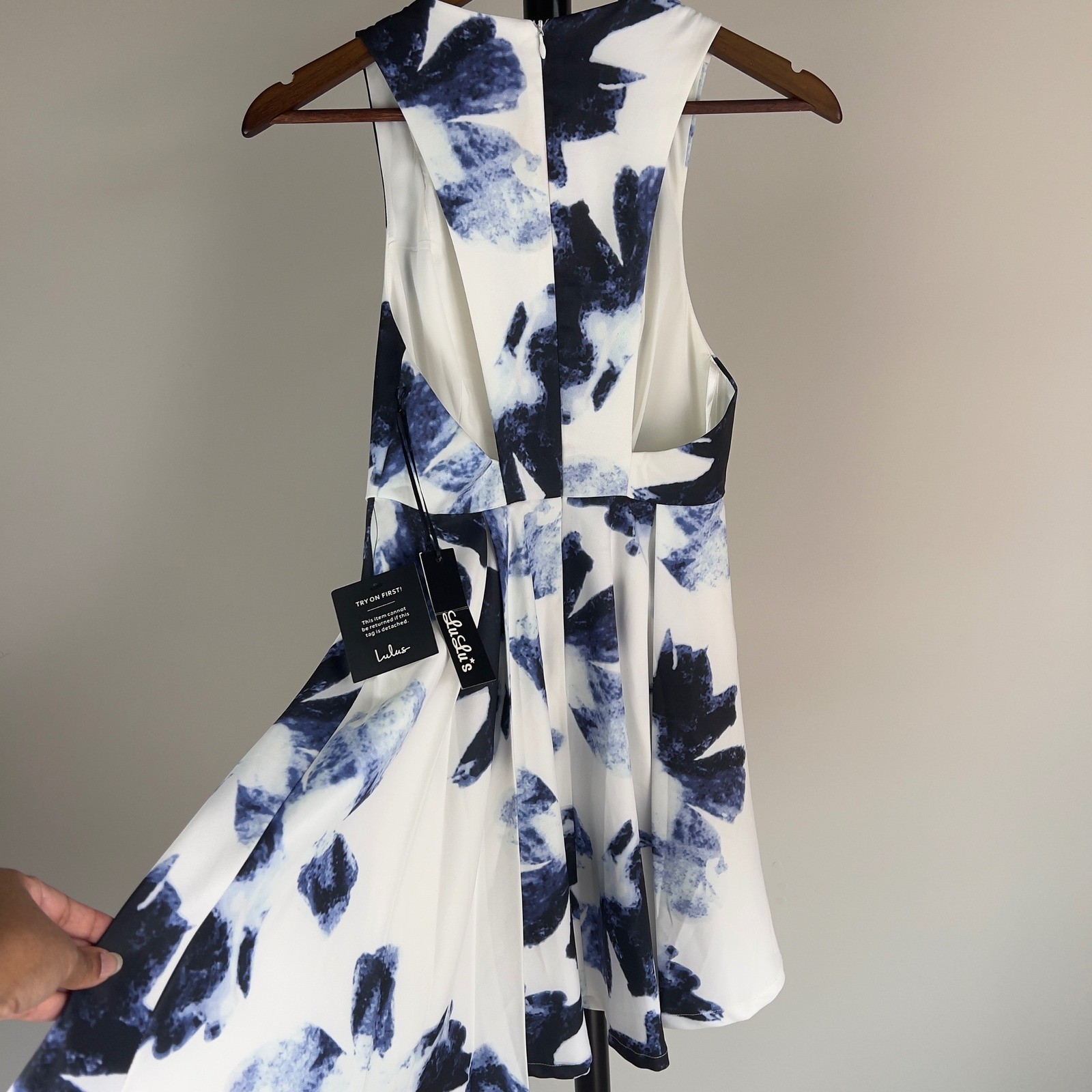 Lulus NWT Seeing Chic Blue White Floral Skater Dress V Neck Cutout Back Size S