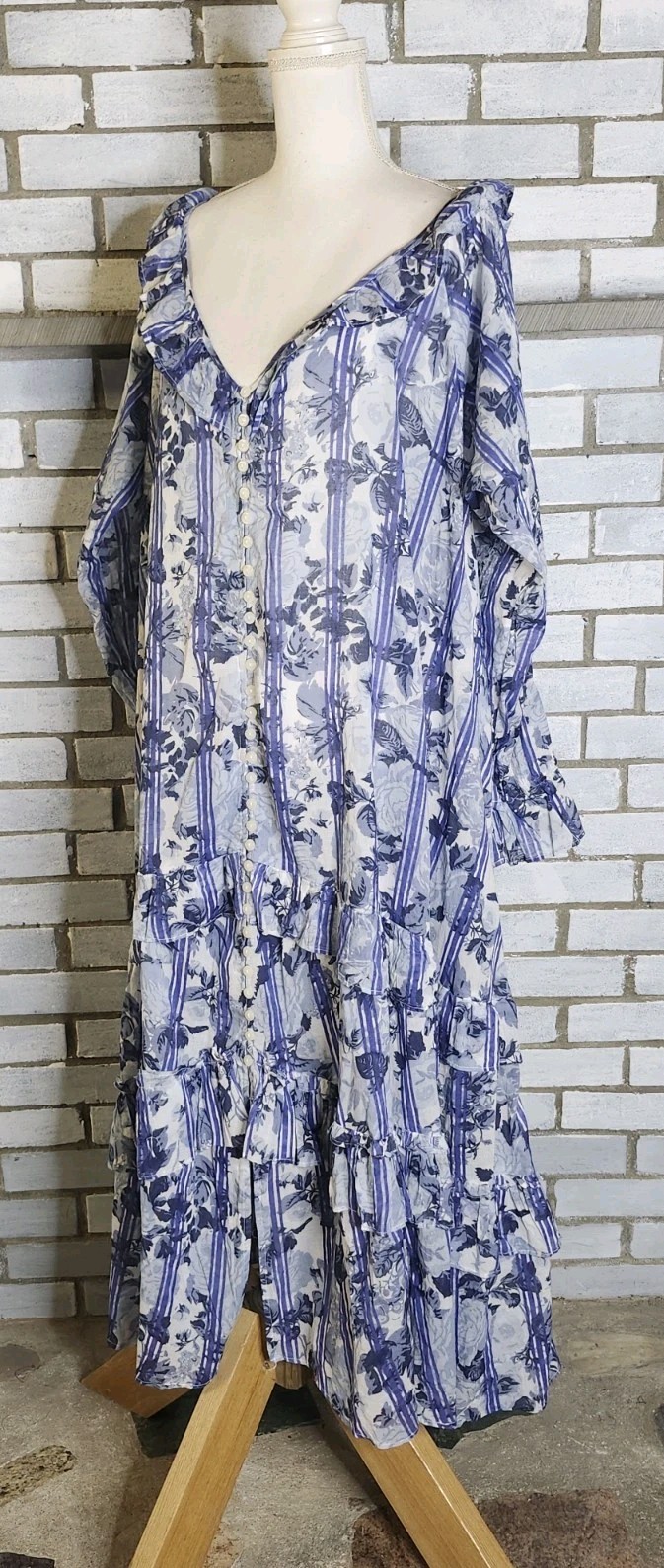 • Free People Dainty Ruffle Cottage Garden Wonders Maxi Dress Blue Combo Large