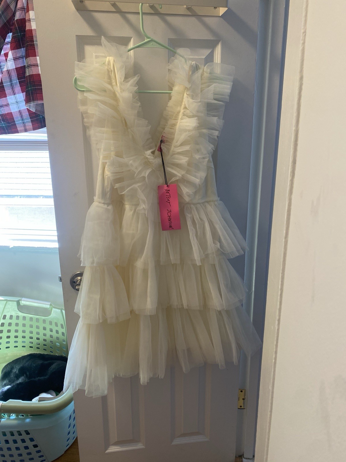 Betsy Johnson Women’s Size XXL Wedding/Reception Dress.