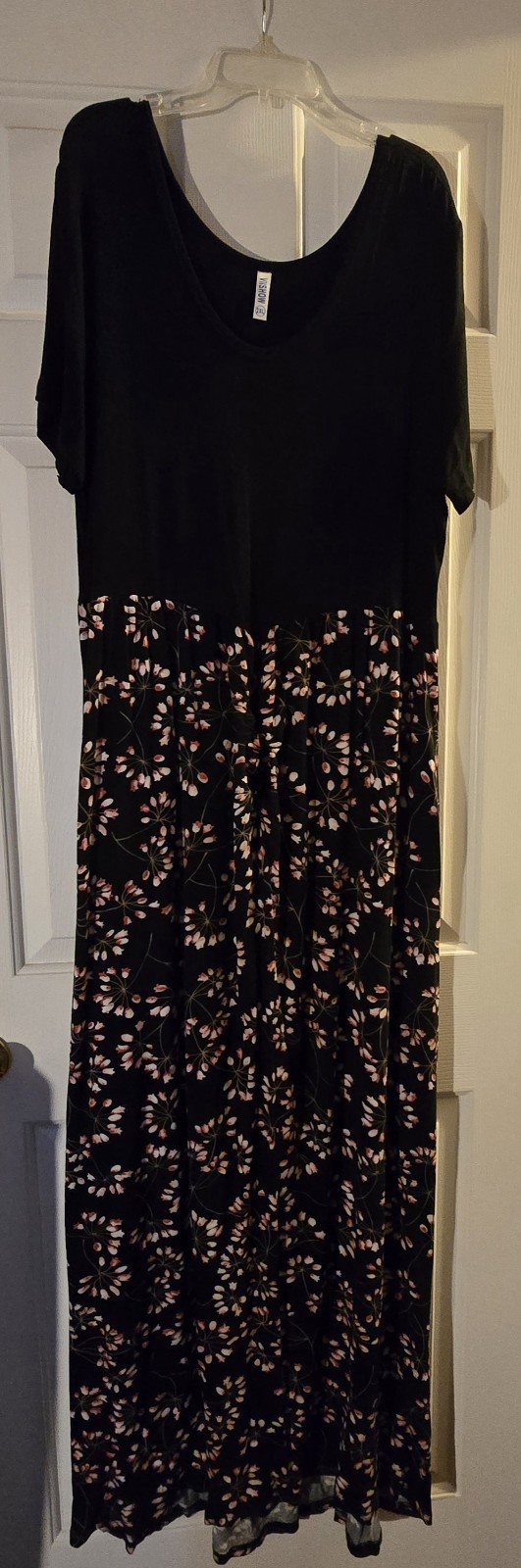 Viishow Women’s Sz 2X L Black Floral Short Sleeve Maxi Dress Stretchy Skirt EUC