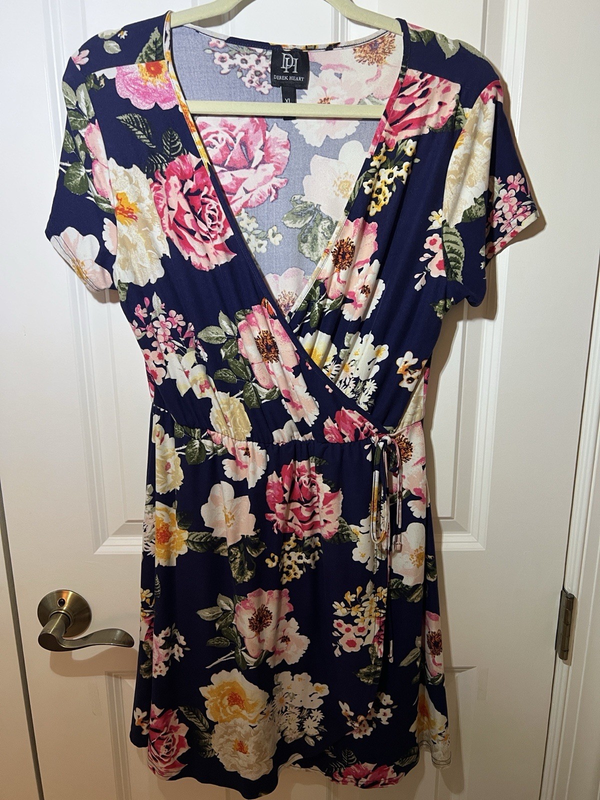 Derek Heart Navy Floral Wrap V-Neck Knee Dress Short Sleeve Tie Stretch XL