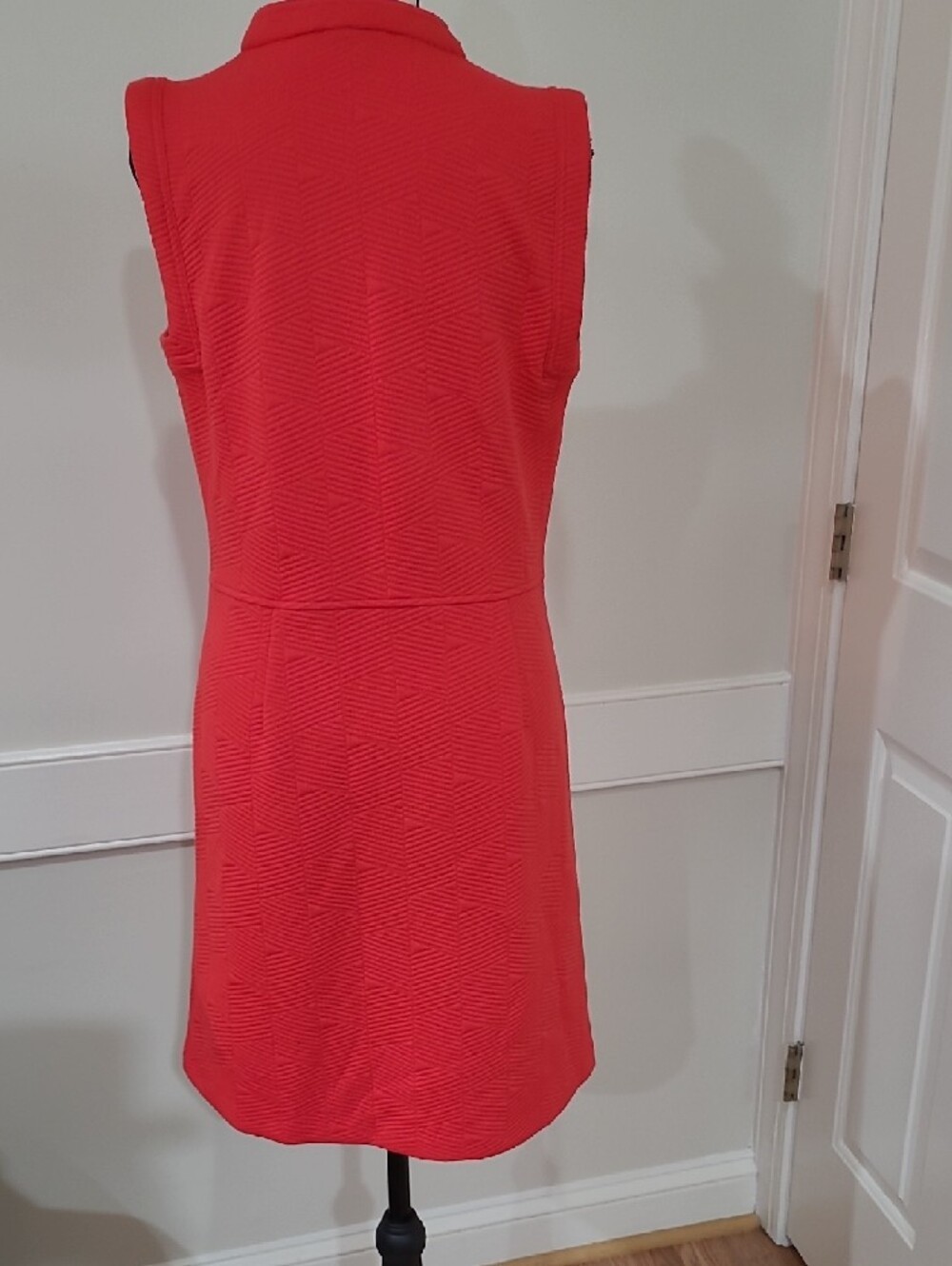 Tommy Hilfiger Sleeveless Split Neck Red Jacquard Knit Pocket Shift Dress Size 4