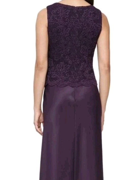 Alex Evenings Gown Eggplant Purple Embroidered Lace Size 6P Mother Of Bride