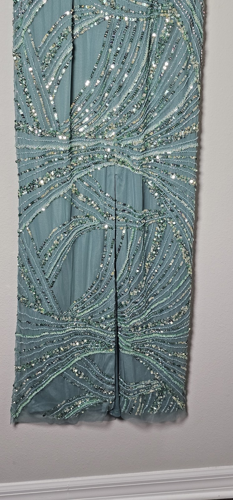 NWT Aidan Mattox Beaded Mesh Short Sleeve Column Gown Sage Green Women’s 12