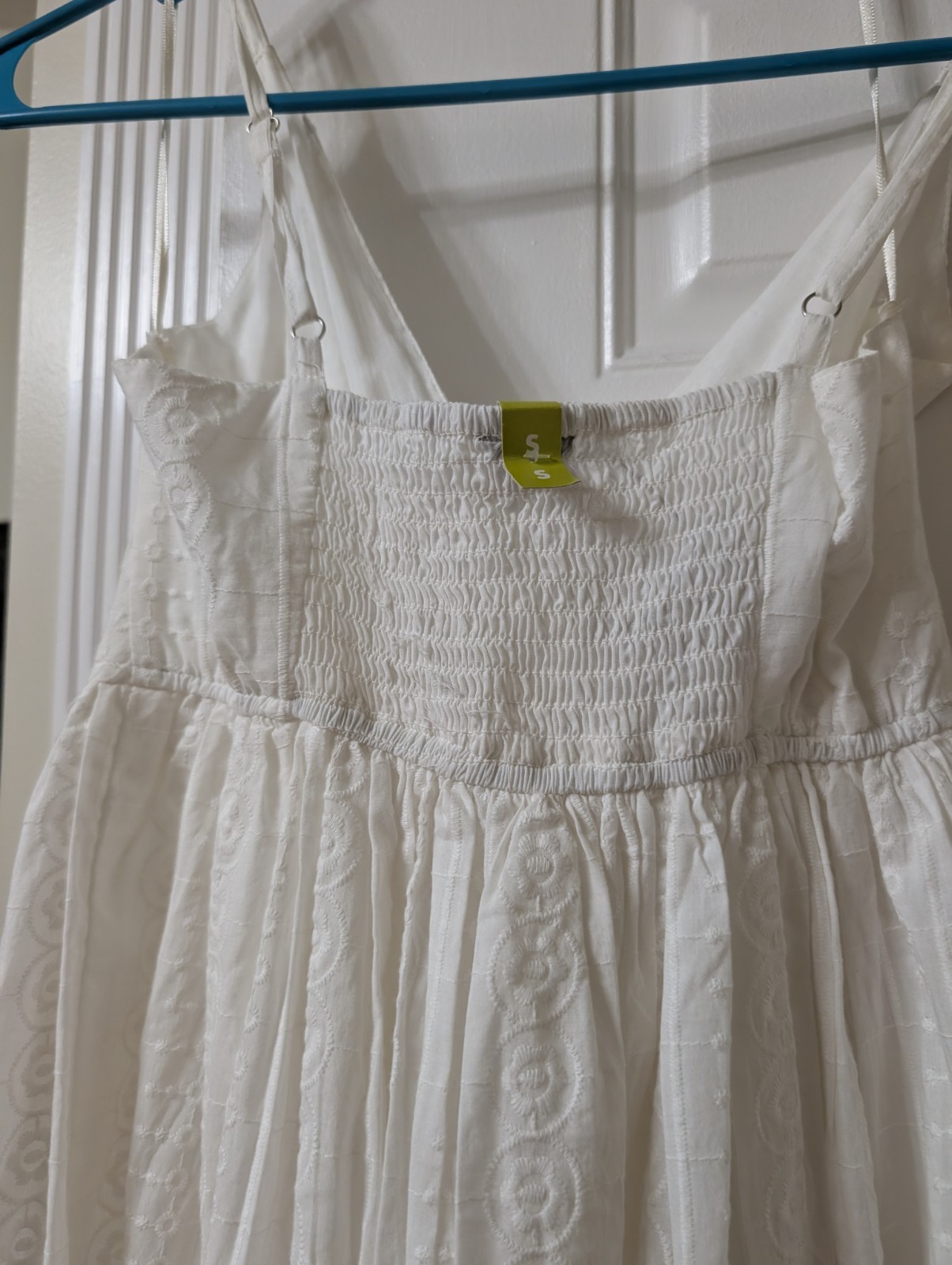 Oipunz White Solid V-Neck Smocked Tiered Midi Sundress Adjustable Straps S