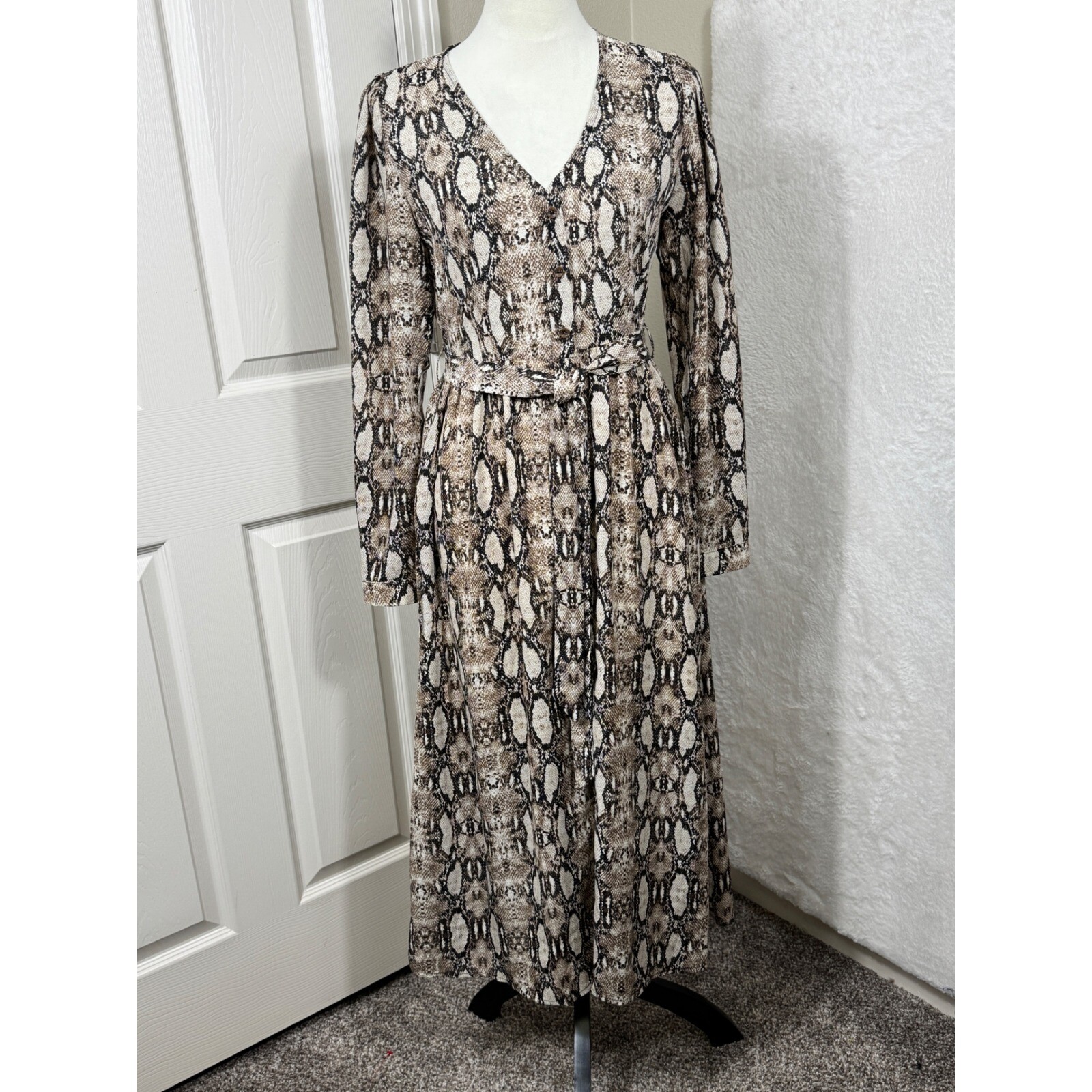 Fashion on Earth Snakeskin Print Midi Dress Long Sleeve V Neck Belted S