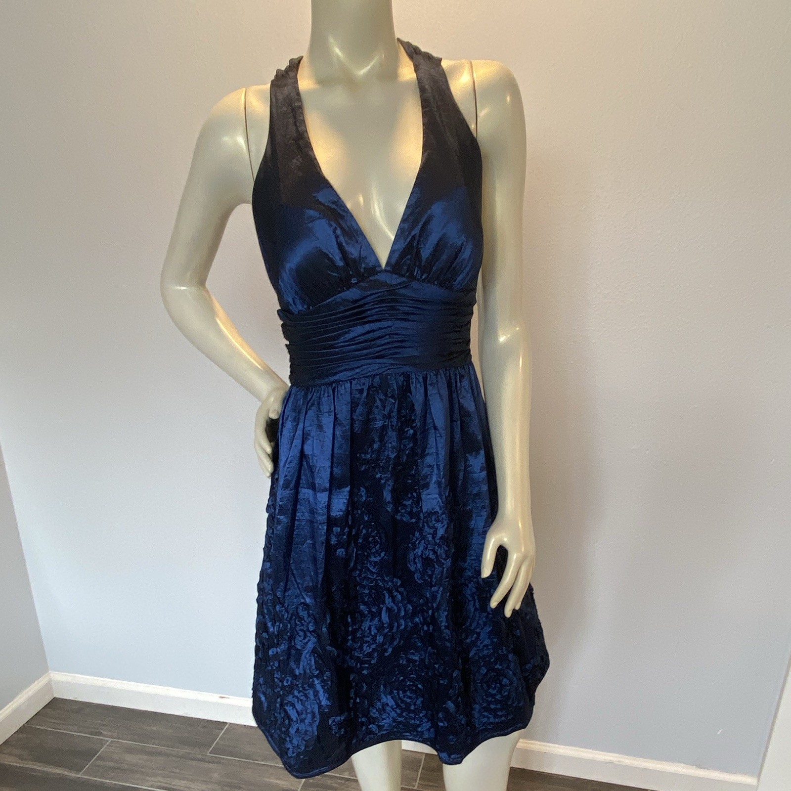Adrianna Papell Boutique Blue Black Floral Satin Ruched V-Neck Backless 10