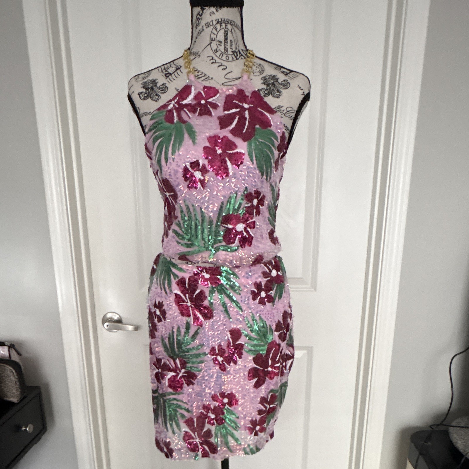 Rachel Zoe Pink Floral Sequin Bodycon Dress V-Neck Sleeveless Straps Size M
