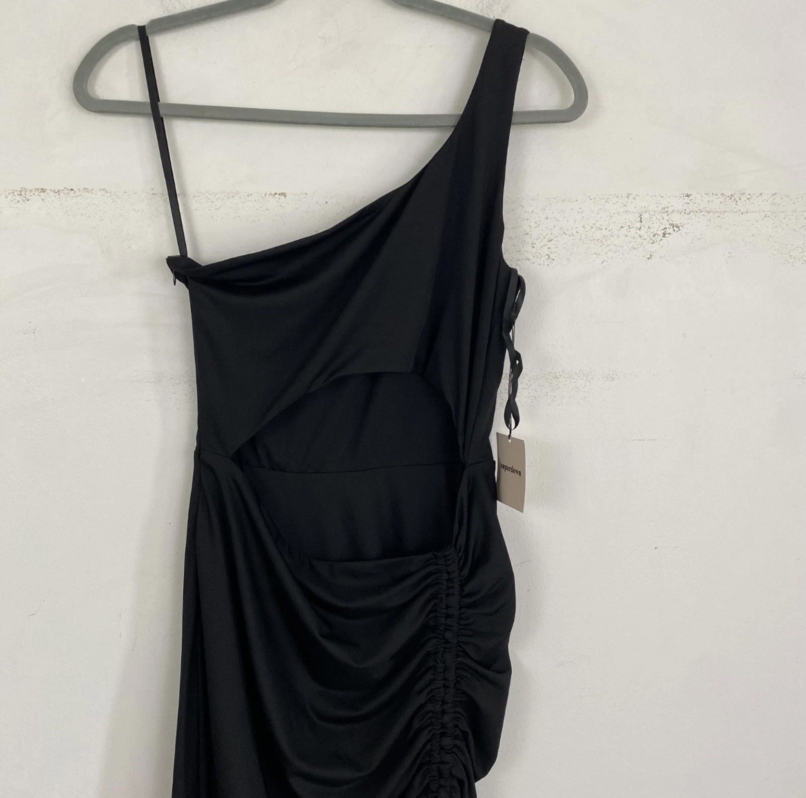 SUPERDOWN Alanie black one shoulder ruched cut out dress sz M – New with Tags