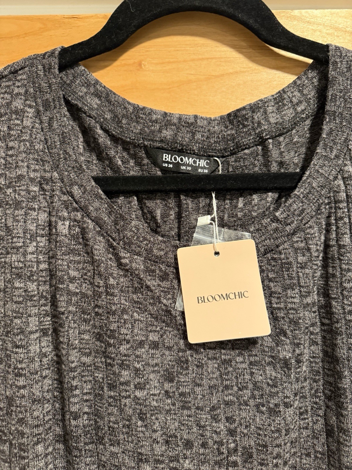 NWT Size 26/4X BloomChic Round Neck Split Hem Button Detail Dress