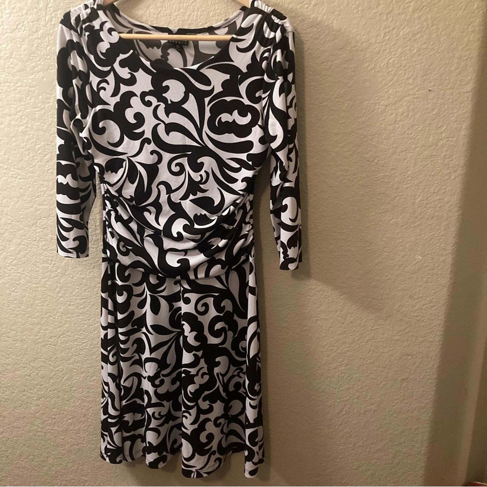 Enfocus Studio Chocolate Ivory Color Dress Stretchy Comfortable Women’s Size 10