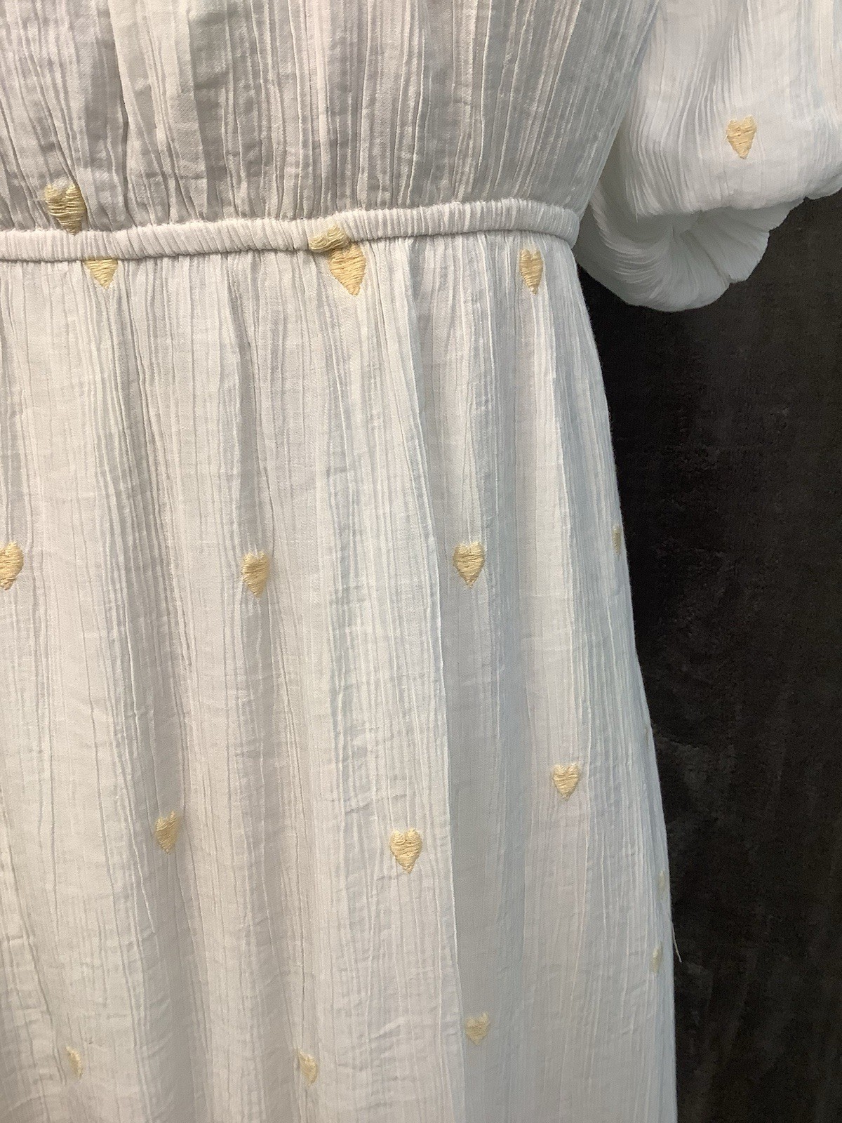 Hem & Thread White On/Off Shoulder Embroidered Hearts Puff Sleeve Ruffle Hem S