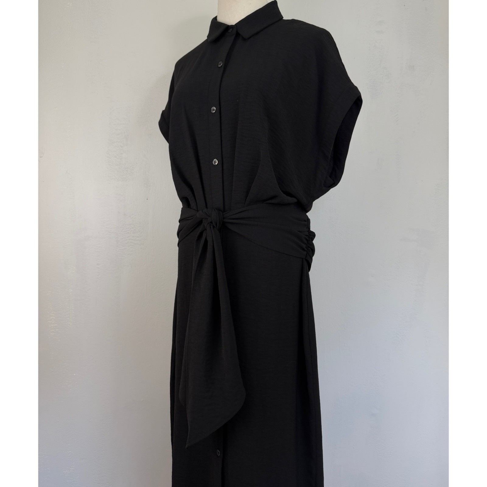 Brochu Walker Setia Belted Dress Size Medium Black Button Down Tie Waist