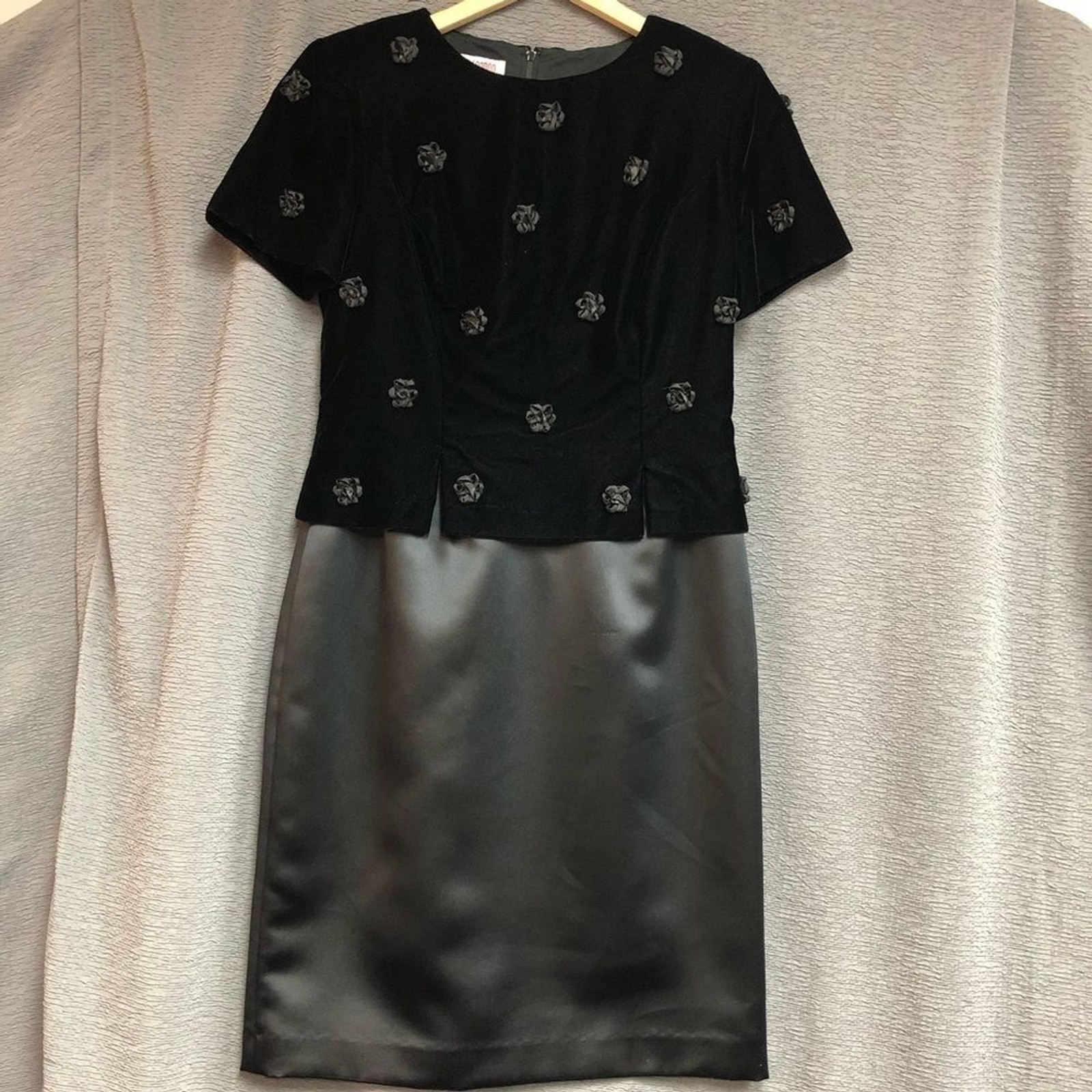 Maggie, London petites, 6 round neck, short sleeve dress with velvet fitted