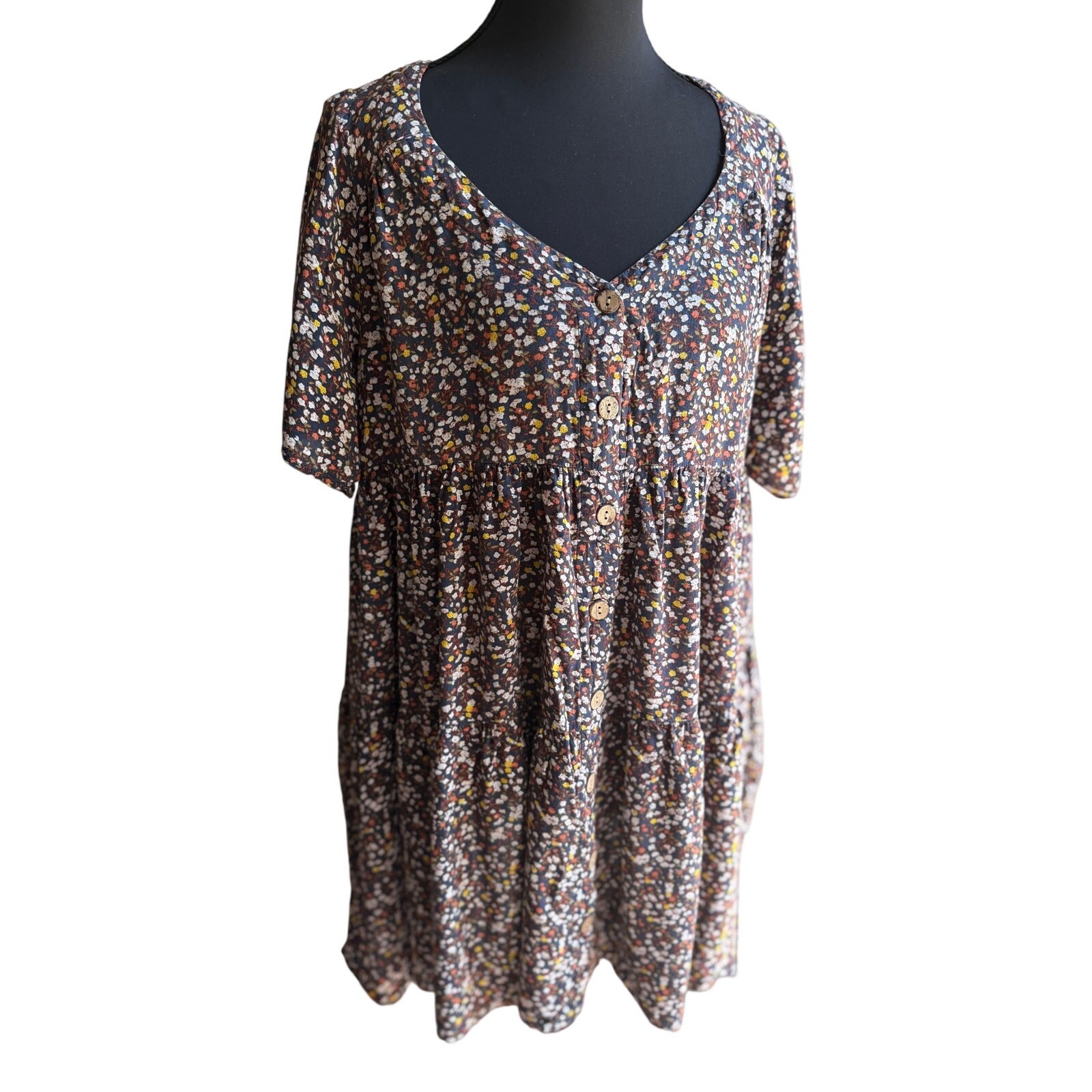 Easel Boutique Floral Babydoll Dress Medium Boho Tiered Pockets Cottagecore