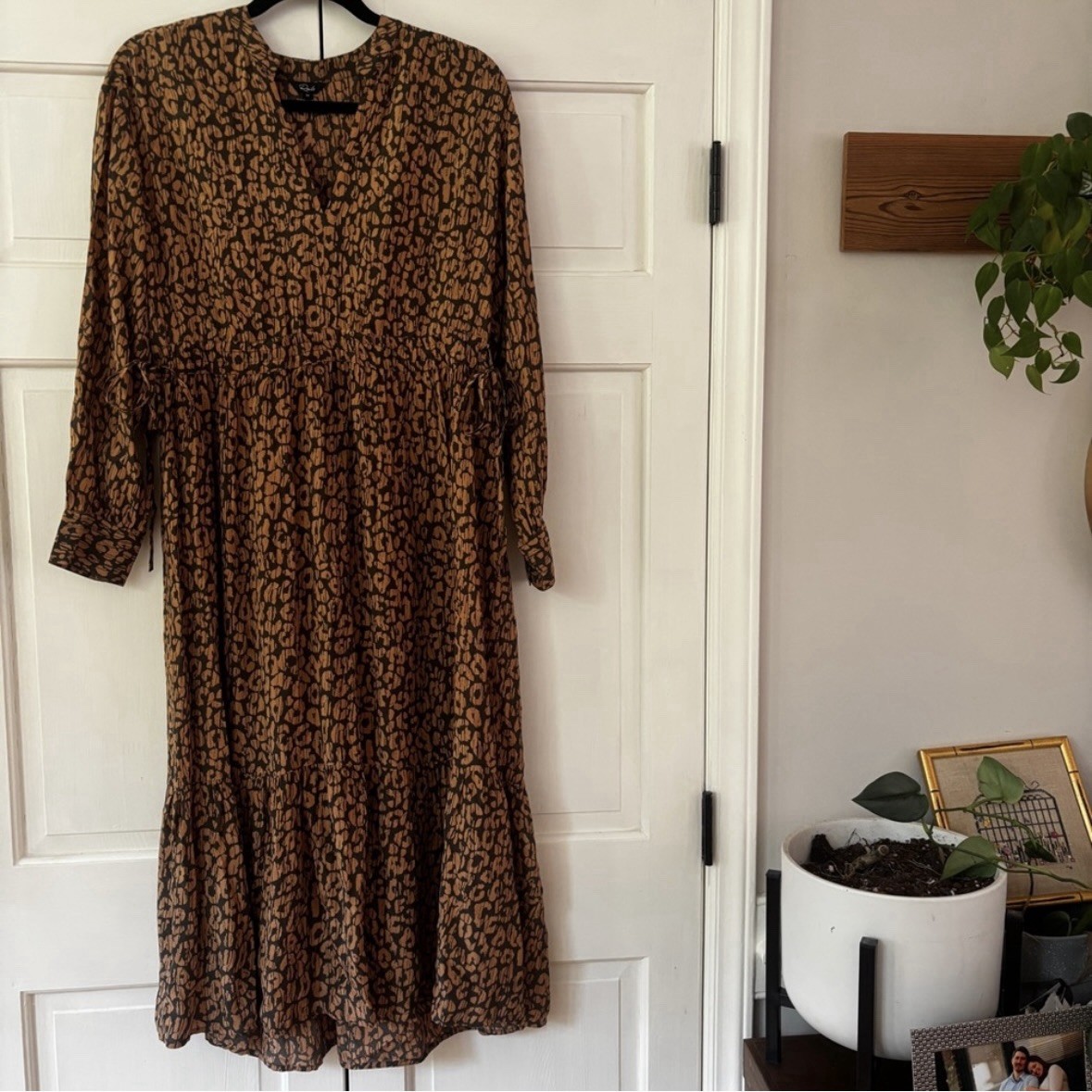Rails Maple Dress Batik Cheetah Leopard Size Medium Long Sleeve Cinch Midi Dress