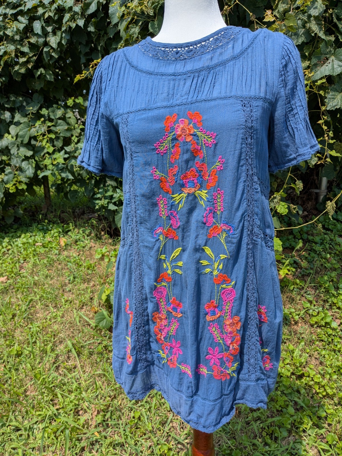 Free People Women’s Blue Floral Embroidered Round Neck Shift Short Sleeve Dress