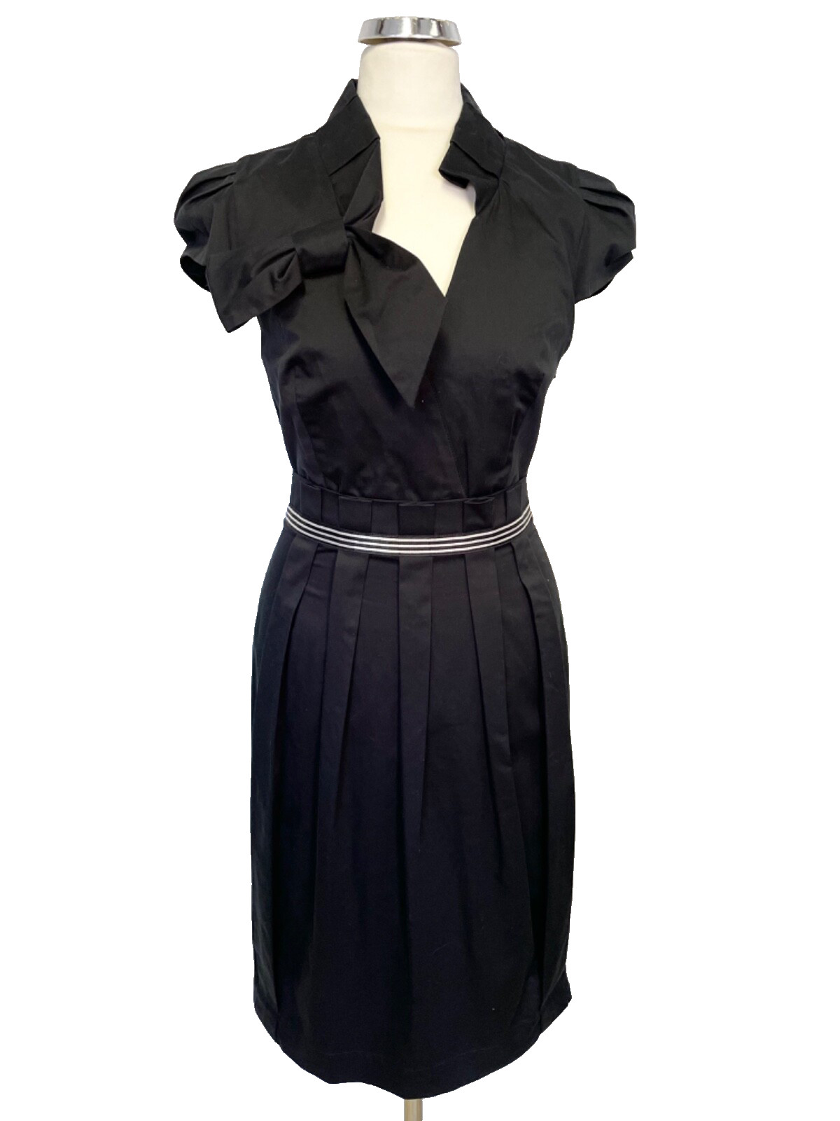 DESIGNER SUZANNAH LONDON BLACK CAP SLEEVE BOW TRIM PLEATED SKIRT DRESS SIZE 8