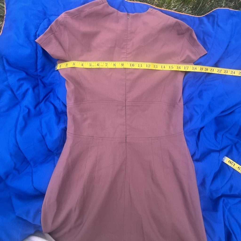 MM.LaFleur Size 4 Mauve V-Neck Short Sleeve Sheath Dress