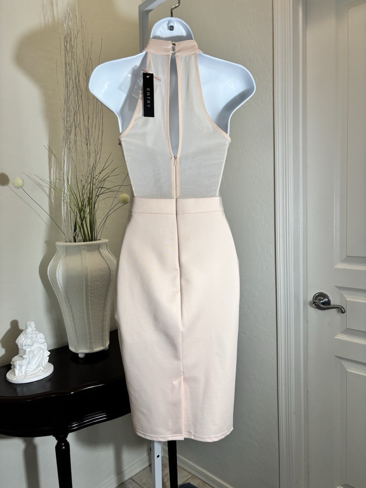 Entry Peach Mesh Sheer Bodycon Halter Knee-Length Dress Polyester Spandex S