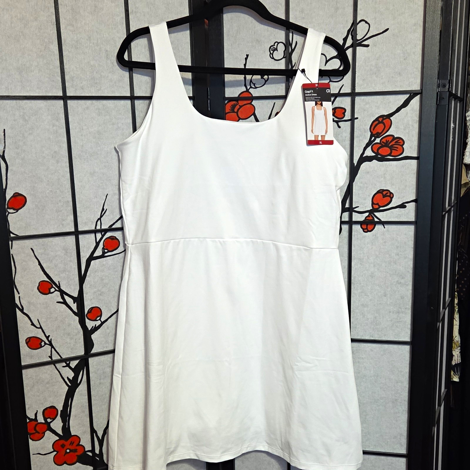 GapFit Women’s XL White Solid Tank Dress With Built-in Bra And Shorts