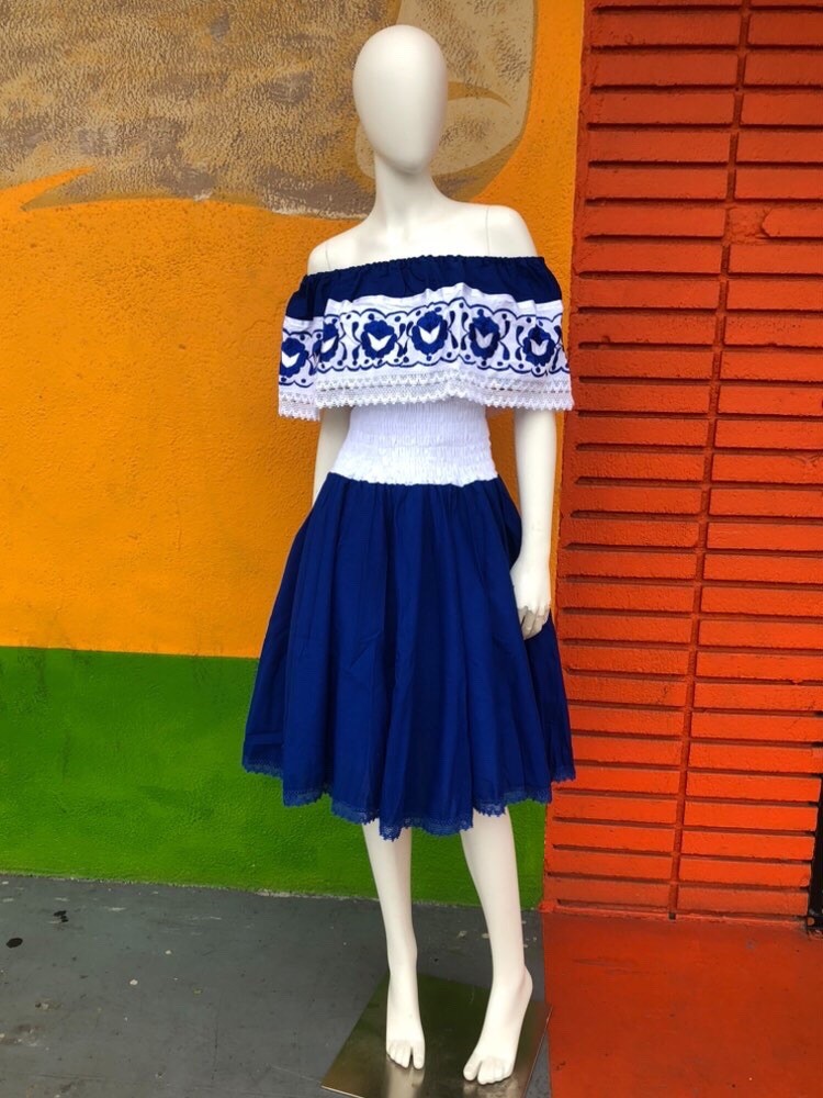 EL SALVADOR DRESS, HONDURAS DRESS, VESTIDO BORDADO, NICARAGUA DRESS,