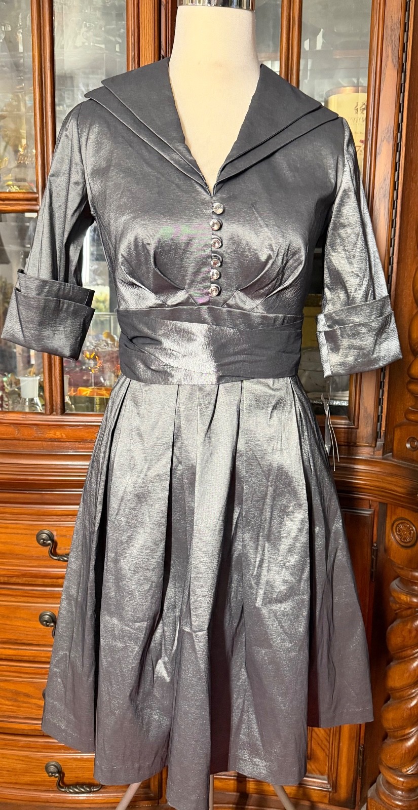 NEW Donna Ricco Silver Metallic size 4 fit & Flare Taffeta Pleat Skirt dress
