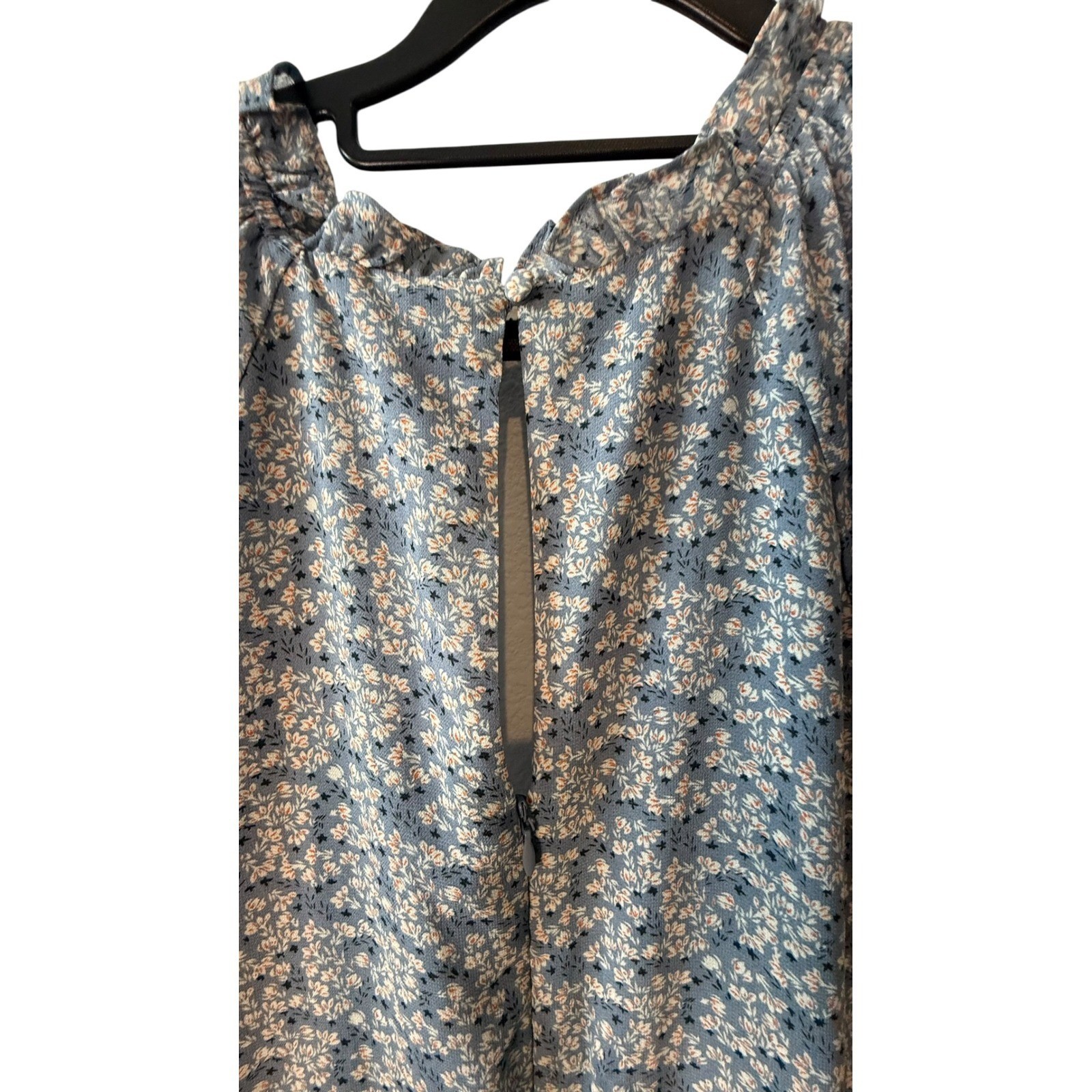 NWT ASTR The Label Blue Floral Ruched Mini Dress Long Sleeve Ruffle Skirt