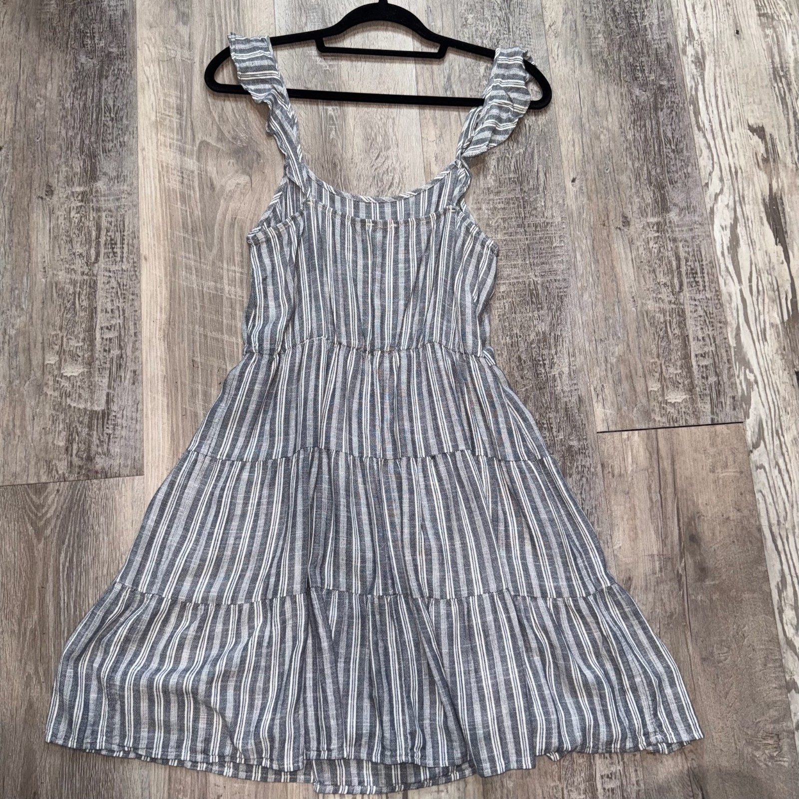 Pink Lily Stripe Tiered Midi Dress Women’s Size M Blue White Ruffle Strap