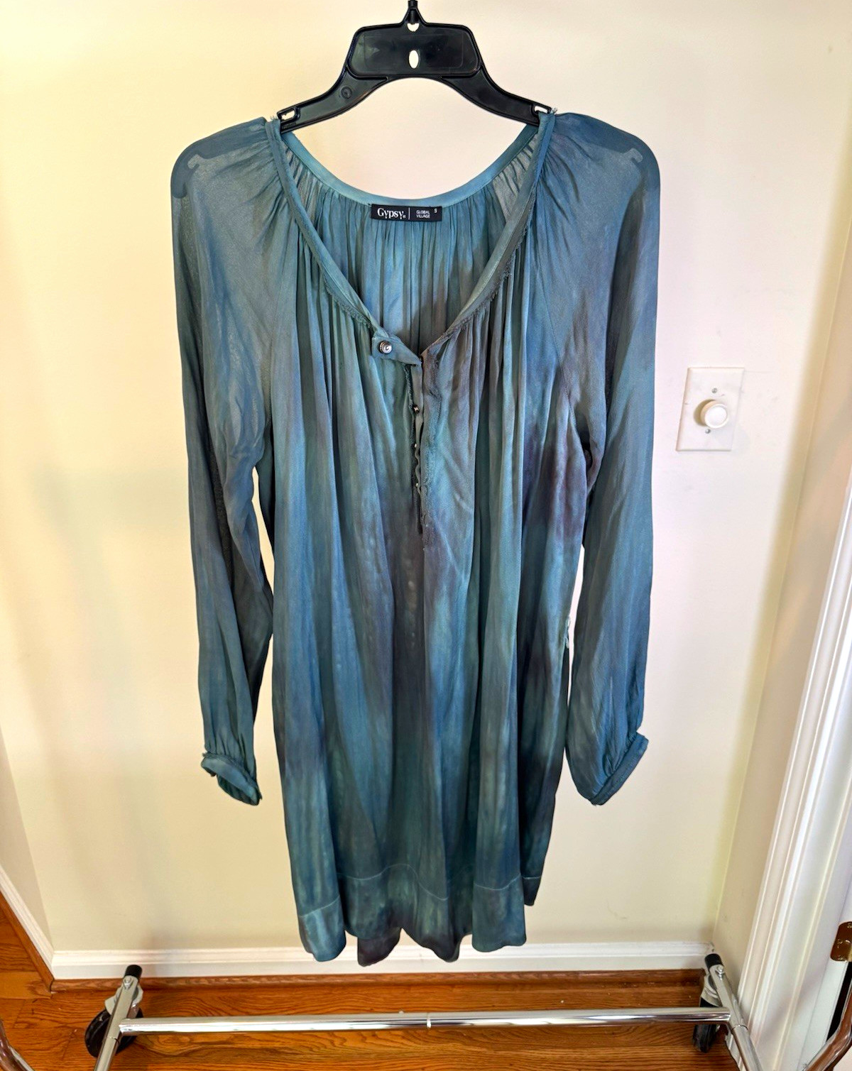 Gypsy 05 Blue Tie Dye Round Neck Long Sleeve Sheer Button Front Knee Dress S