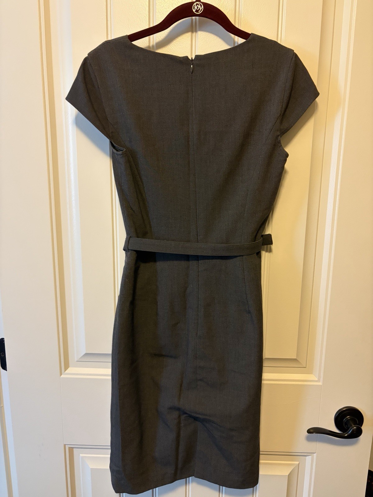 Calvin Klein Women’s Gray Sheath Boat Neck Cap Sleeve Belted Dress sz 2