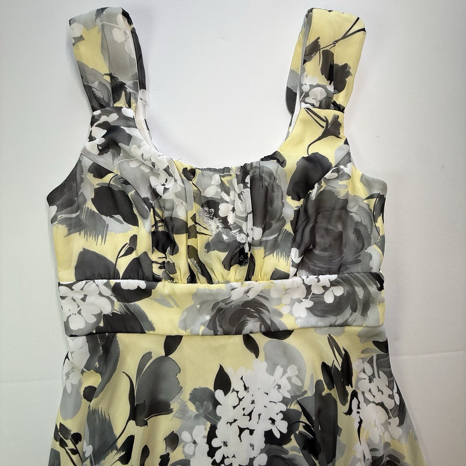 Connected Apparel Size 10 Yellow/Gray/White Floral A-Line Square Neck Zip Dress
