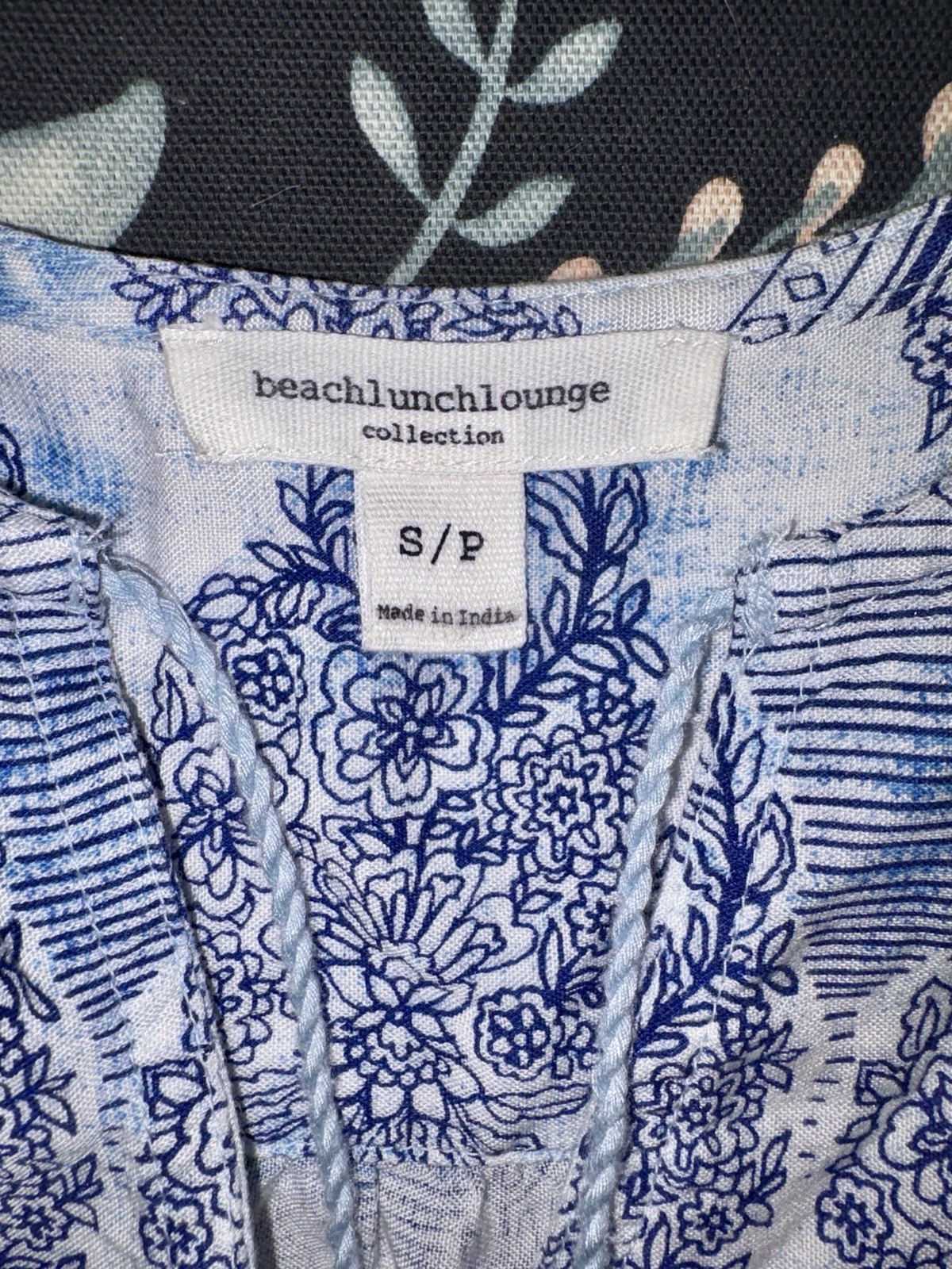 beachlunchlounge Blue/White Floral Sleeveless V-Neck Tie Tassel Dress S/P