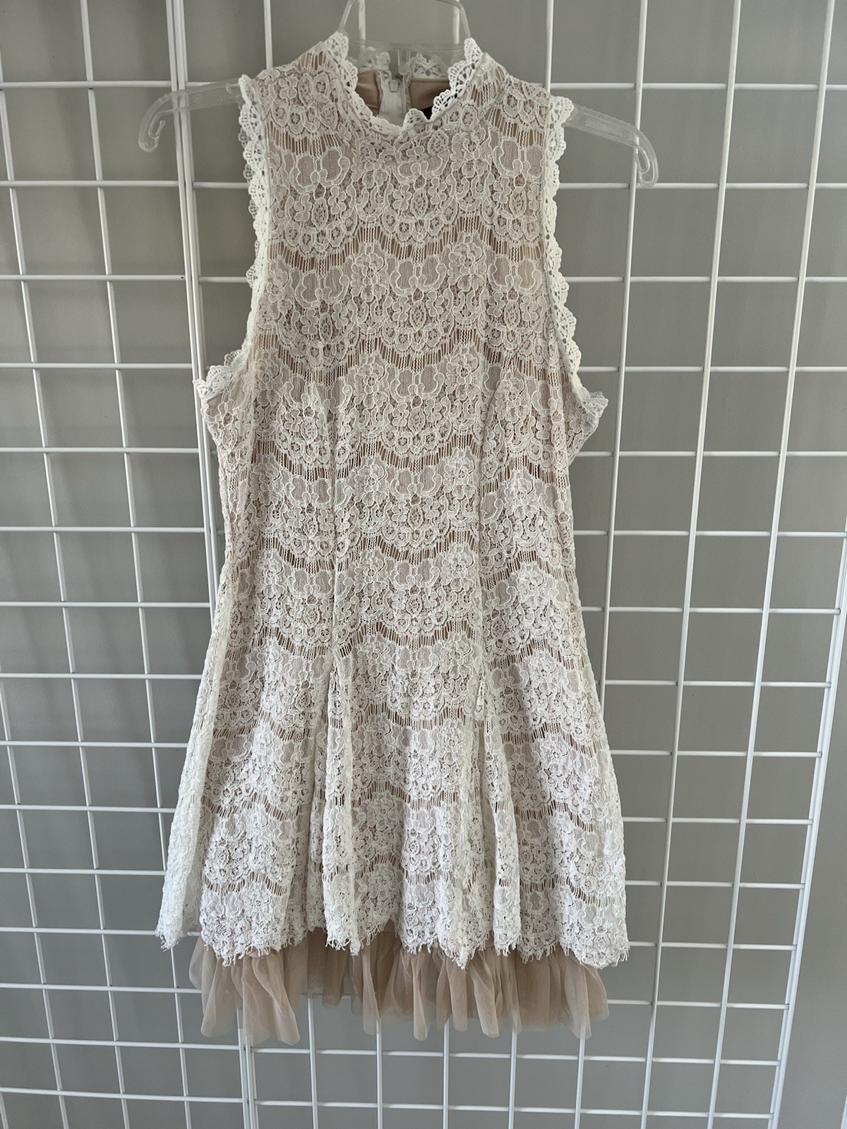 Ash & Violet Women’s Lace Dress Ivory Sand Beige Size M