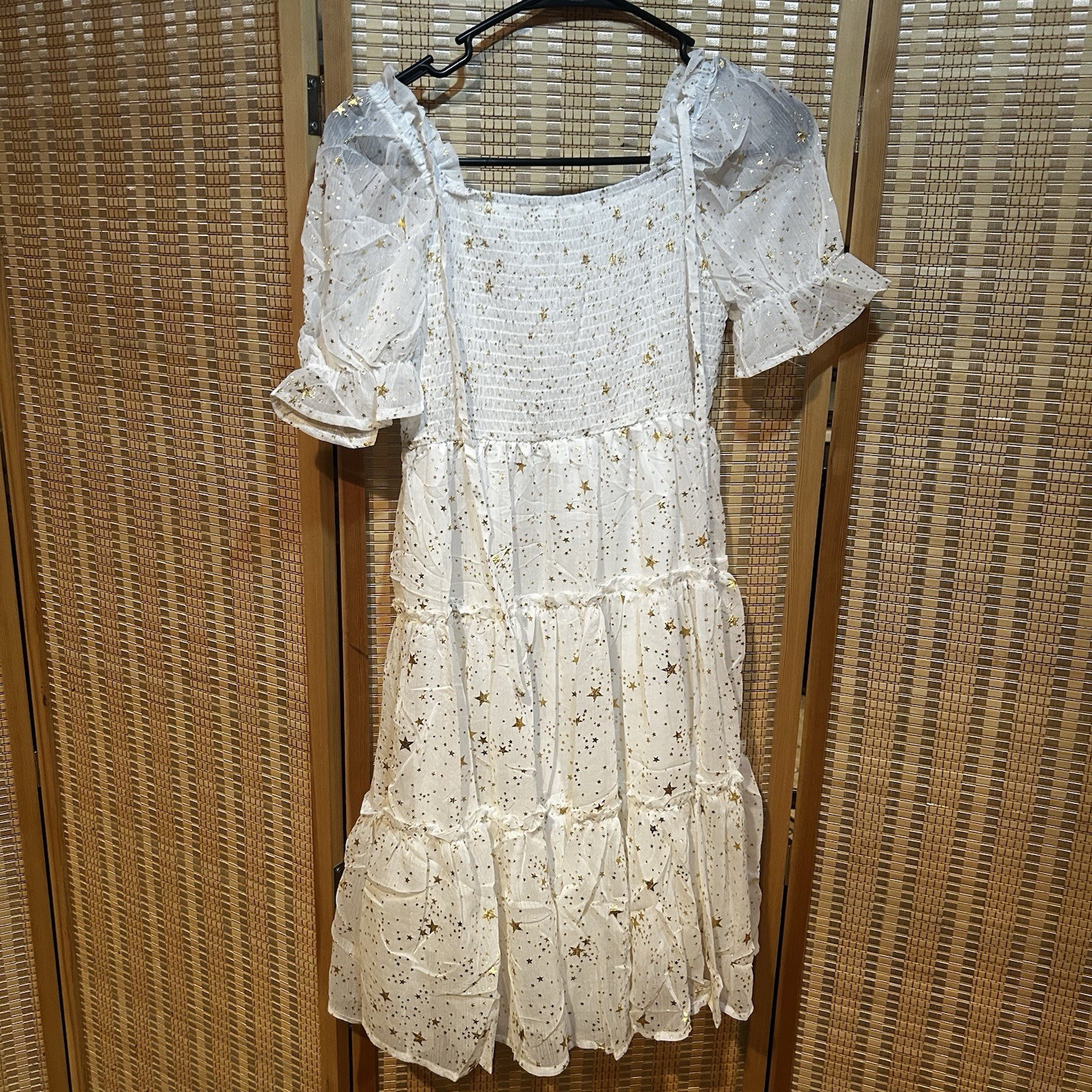 White Star Print Puff Sleeve Smocked Dress – Size 150 – Tiered Midi – Unbranded