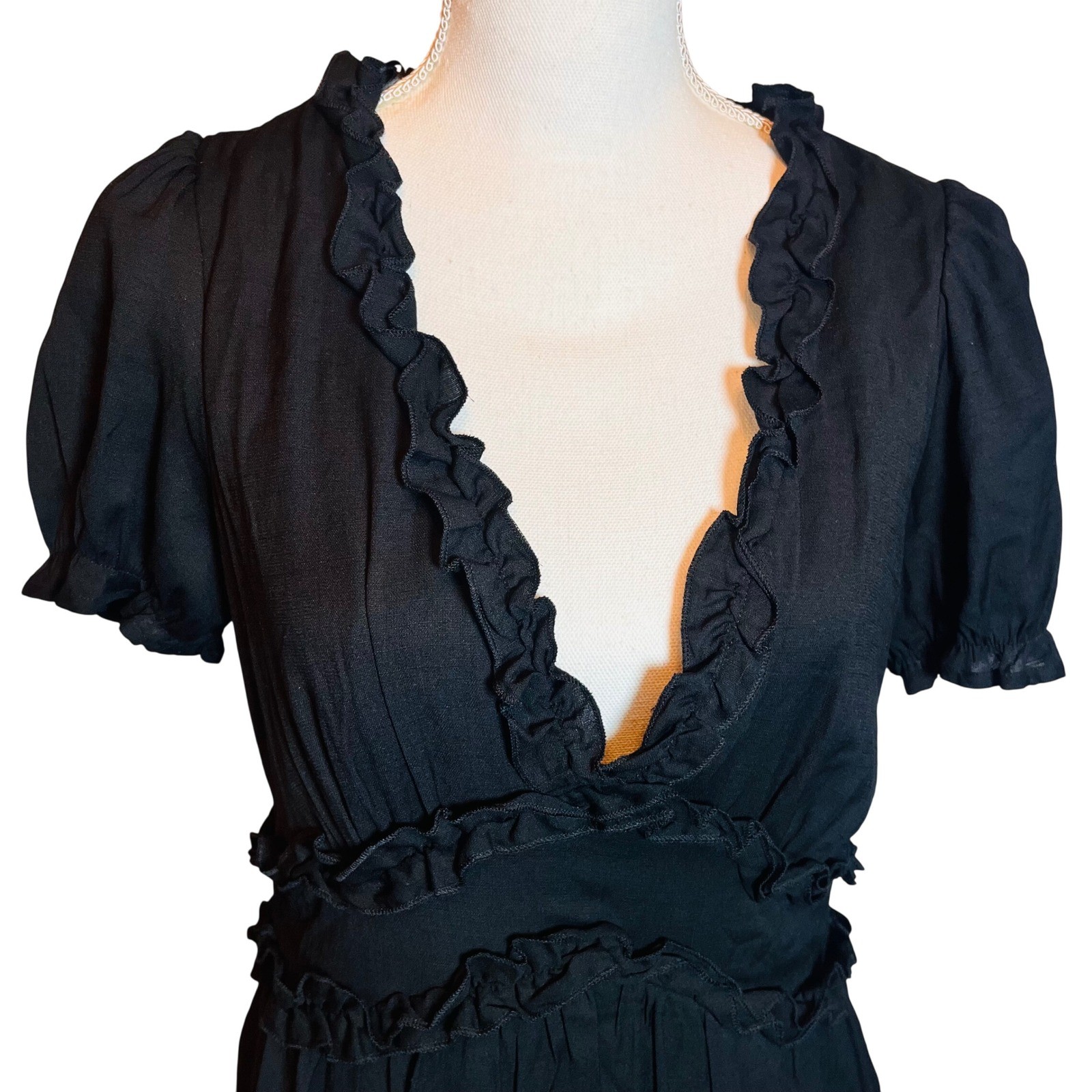 Trixxi Francesca’s Black Ruffle Mini Dress V-Neck Puff Sleeve L NEW Rodeo