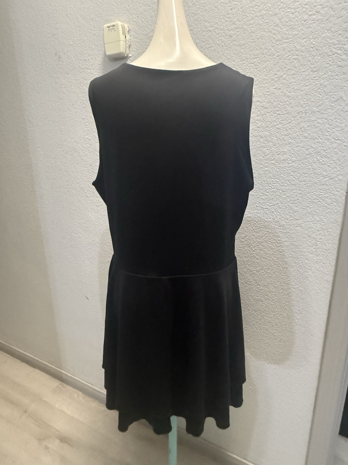 Trendy Queen Black Fit & Flare Square Sleeveless Short Stretch Dress XL Box Q