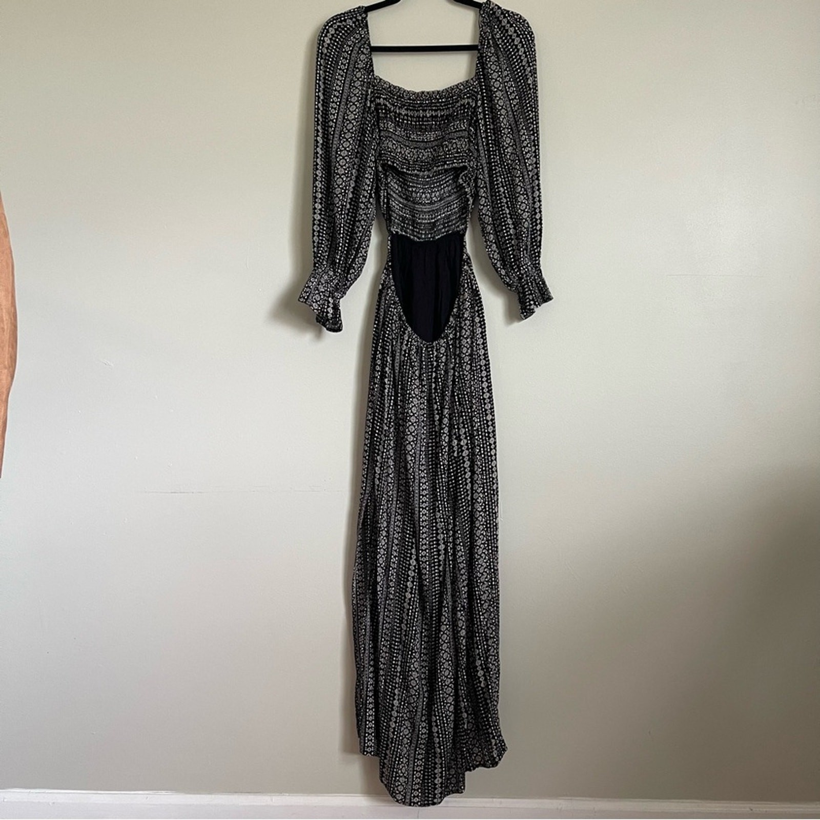Promesa Black White Boho Patterned Maxi Dress Size M Backless Smocked Bishop