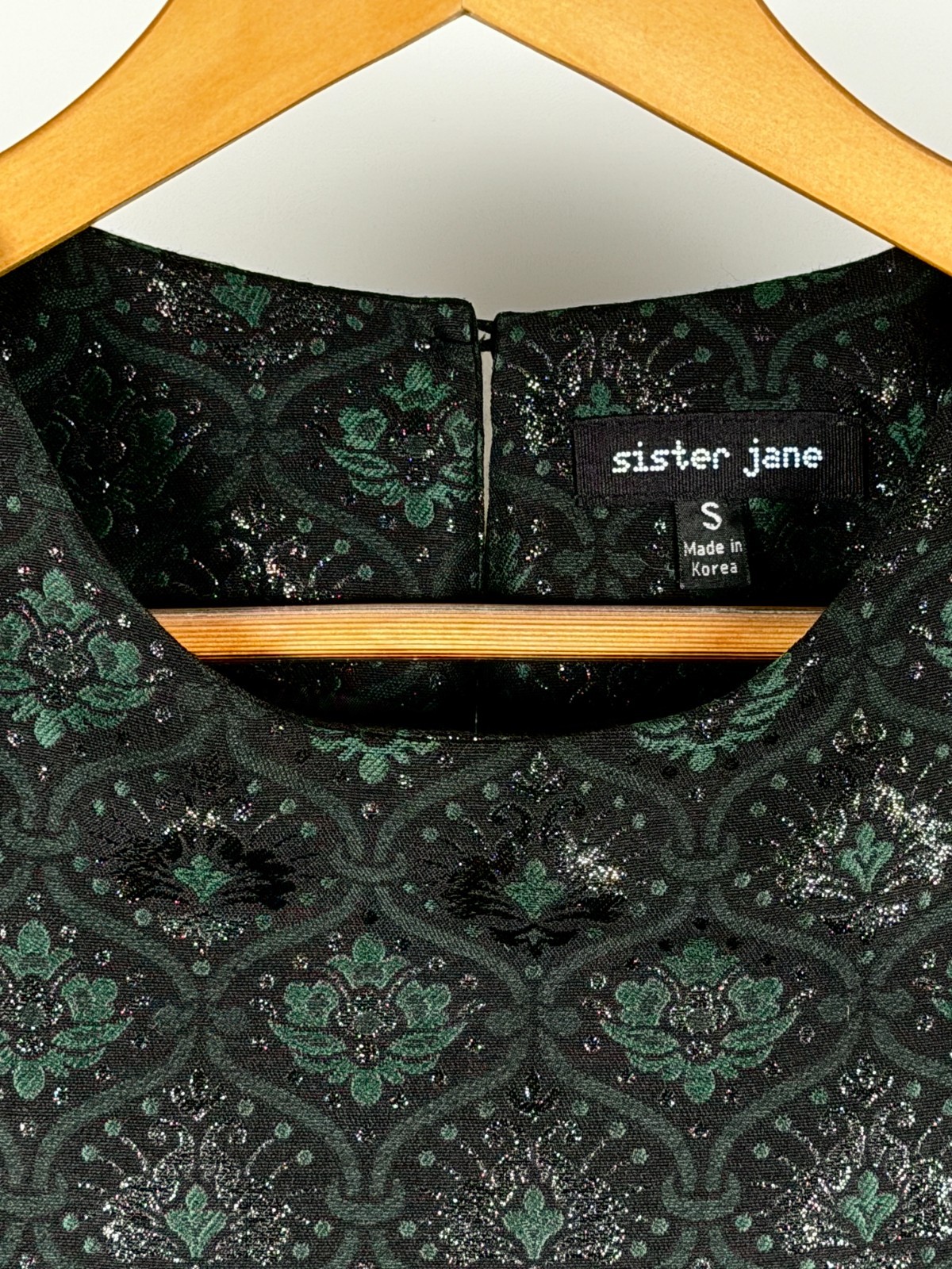 Sister Jane Black Green Jacquard Shift Dress Flared Sleeves Size S Small EUC