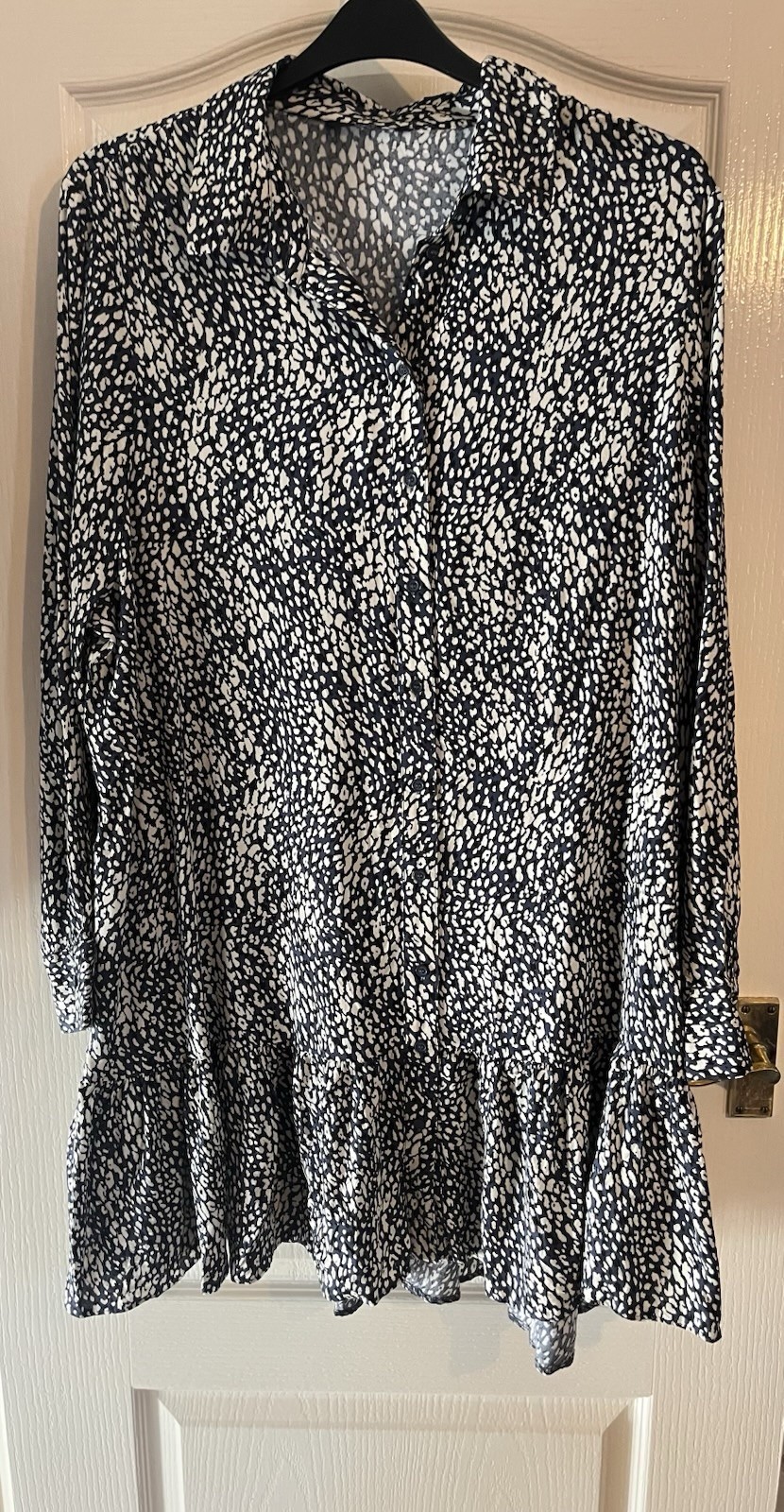 George Button Through Dress, abstract animal print and a ruffled hem. Size 18