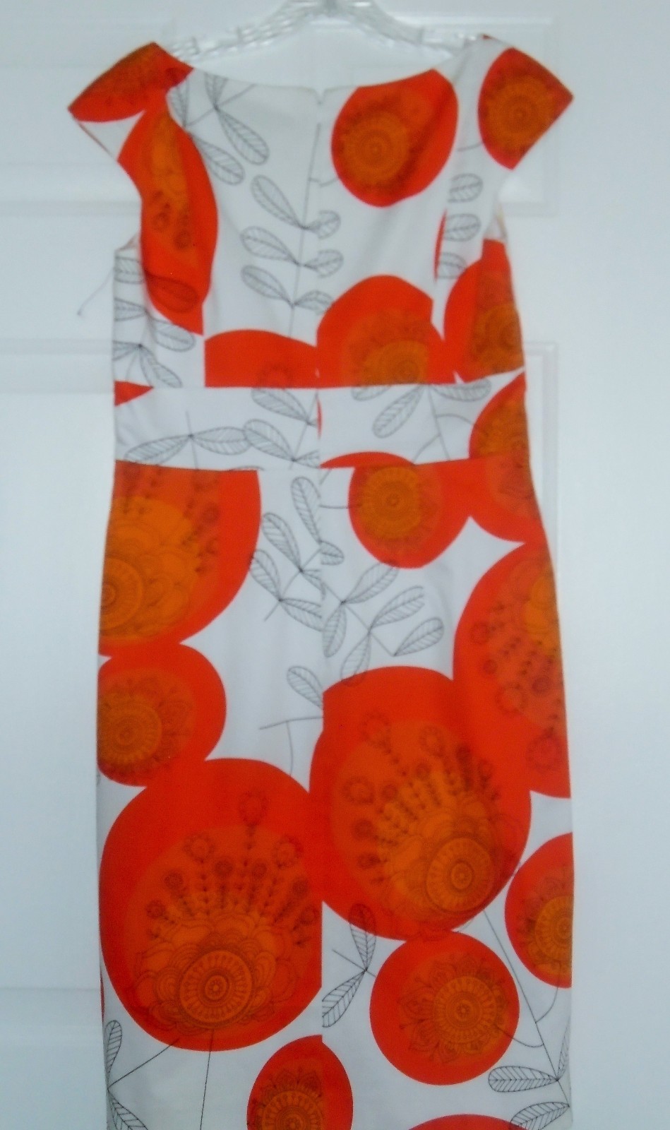 David Meister White Orange Slit Neckline & Bow Dress. Sz 6. Like New