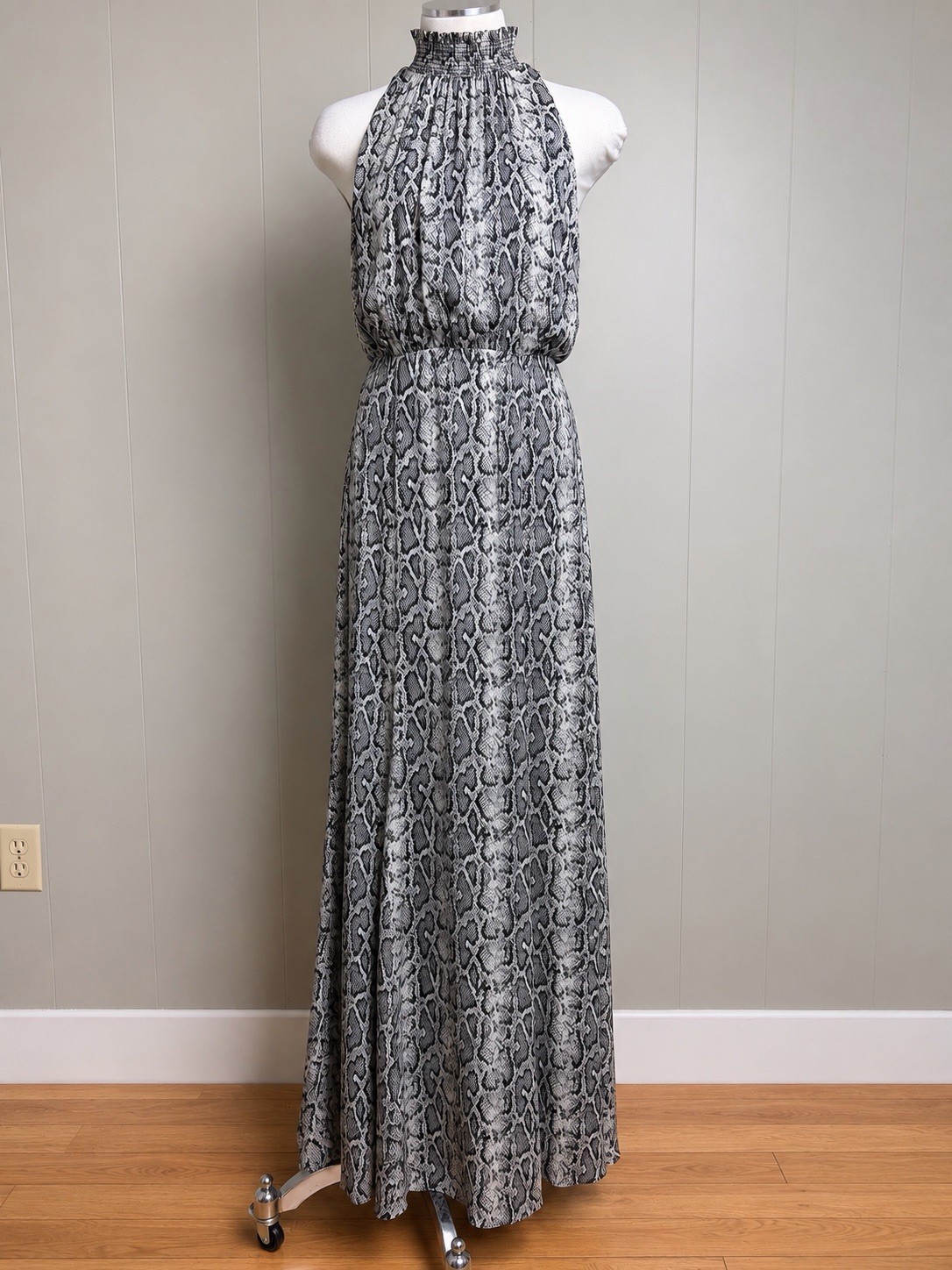 Alice + Olivia Snake Print Halter Maxi Dress Mock Neck Size 4