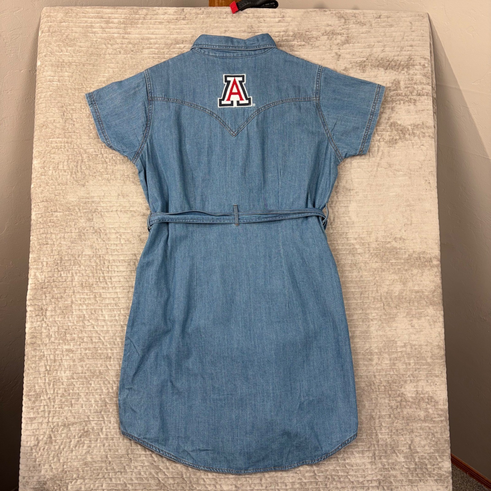 Wrangler Retro Premium Arizona Wildcats Denim Western Snap Shirt Dress Blue L