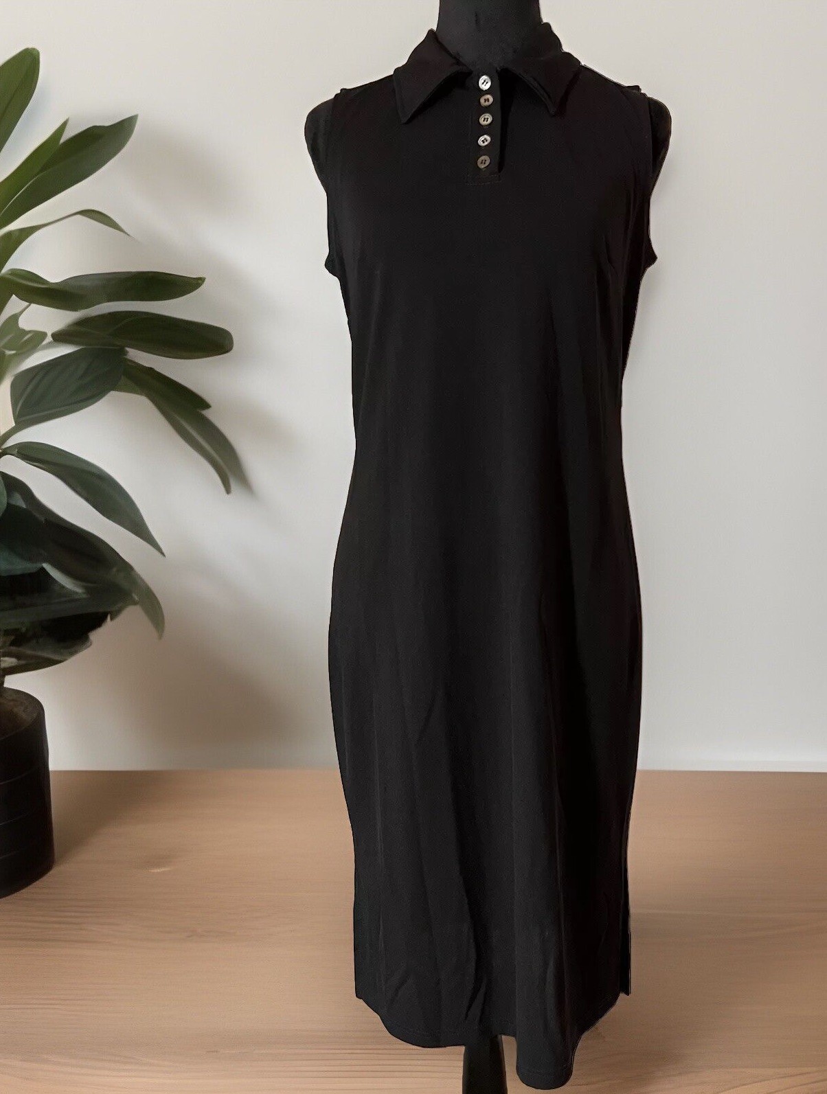 Emanuel Ungaro Ladies Sz Small Black Sleeveless Sheath Dress Collar Knee Length