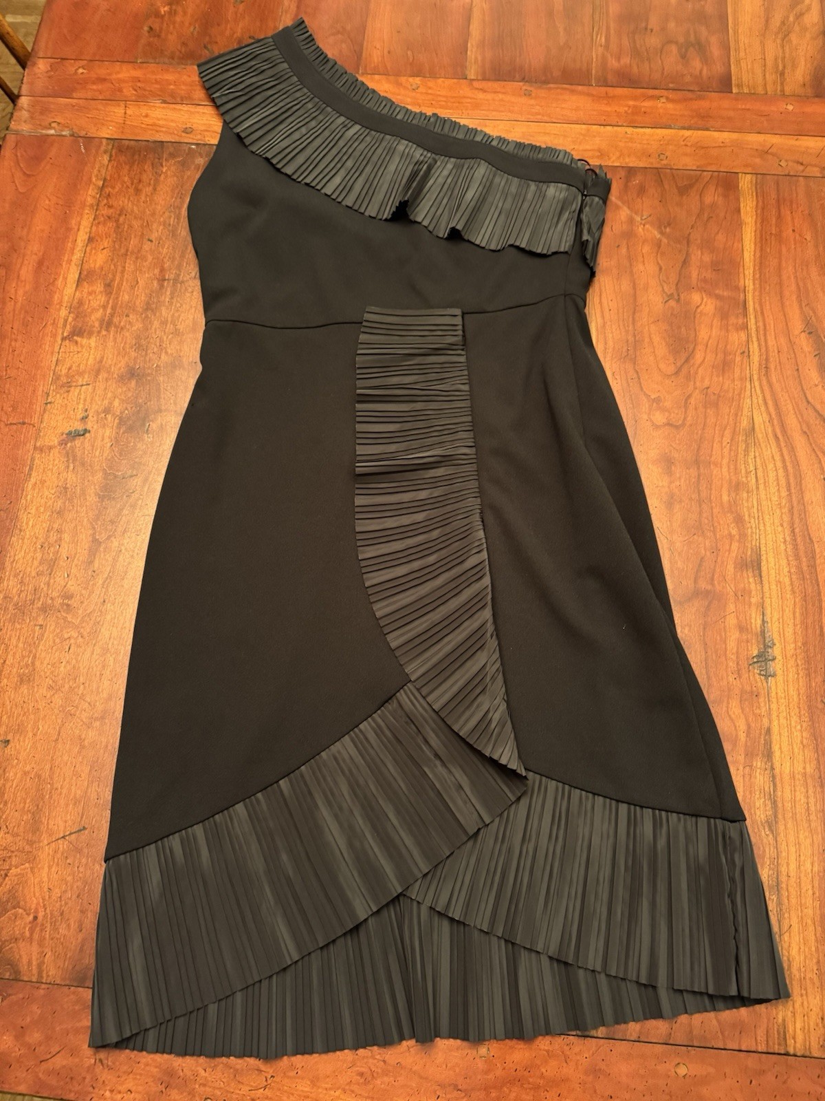 One33 Social Women Black Pleated-Ruffle One Shoulder Cocktail Dress Sz 10 $295