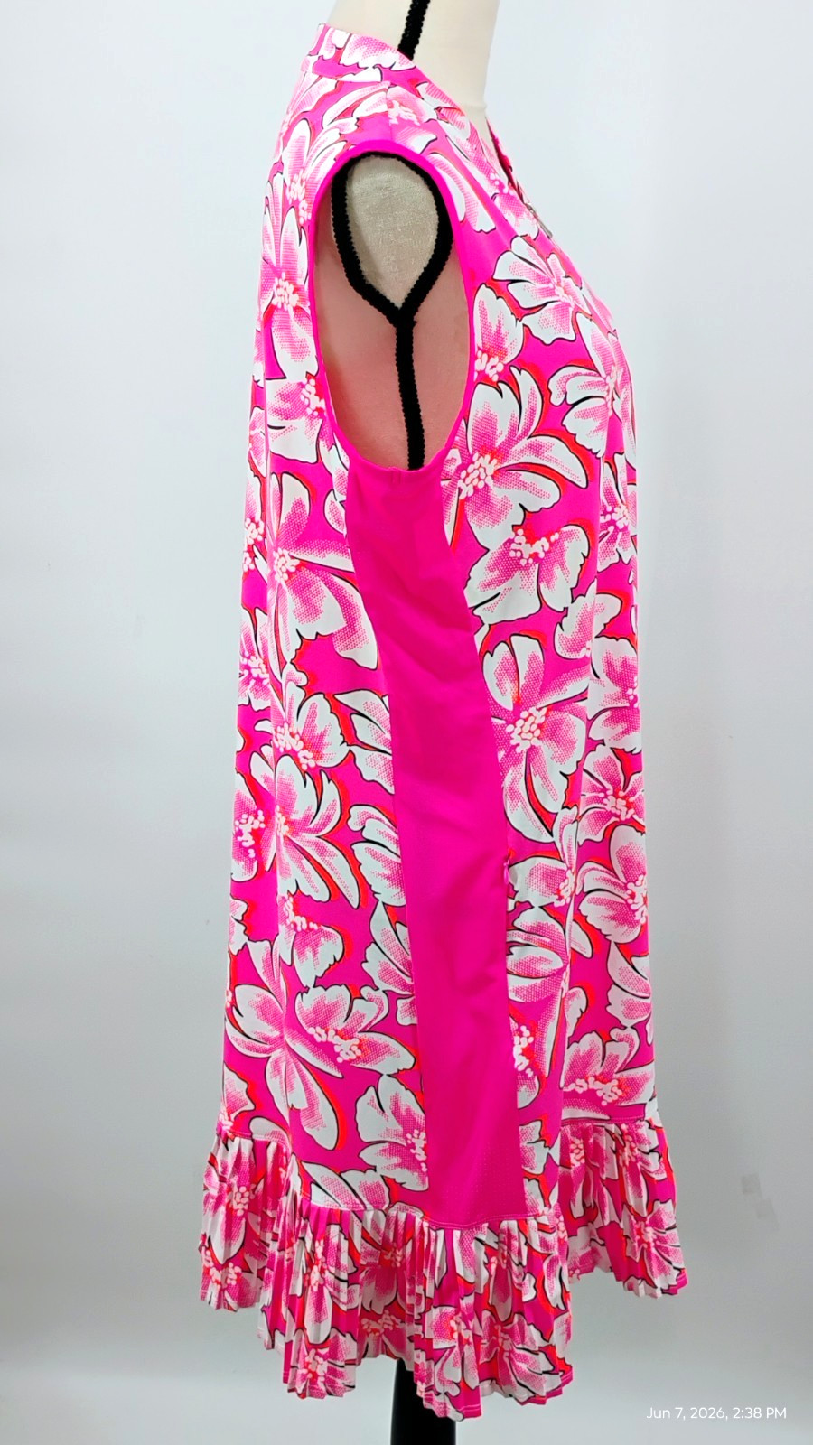 NEW Tail Activewear Nabila Sleeveless Dress UPF 50 Pink Sugar Blossom Floral XL